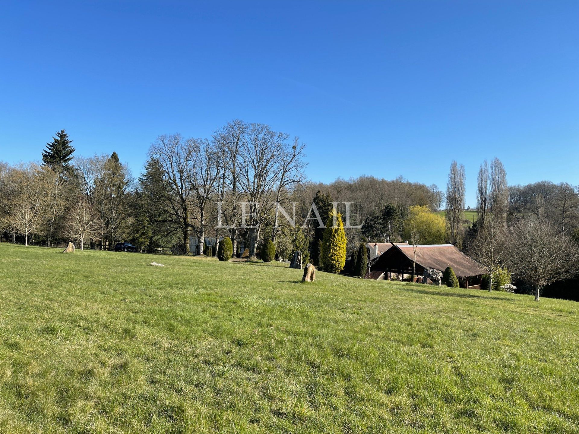 property 30 rooms for sale on COULOMMIERS (77120)