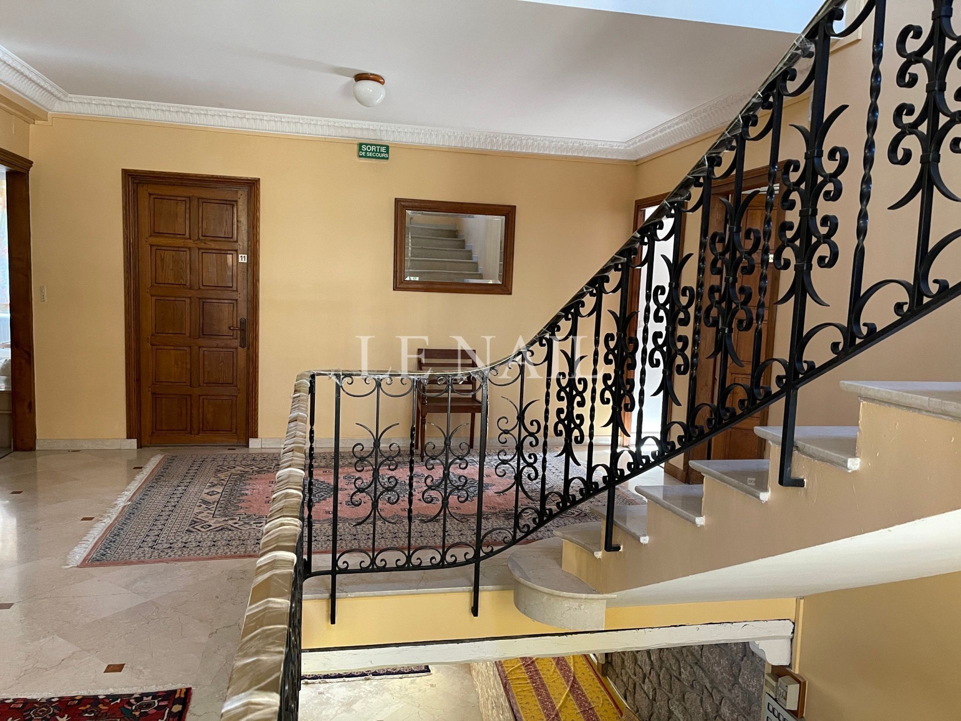 propriété 30 pièces en vente à COULOMMIERS (77120)