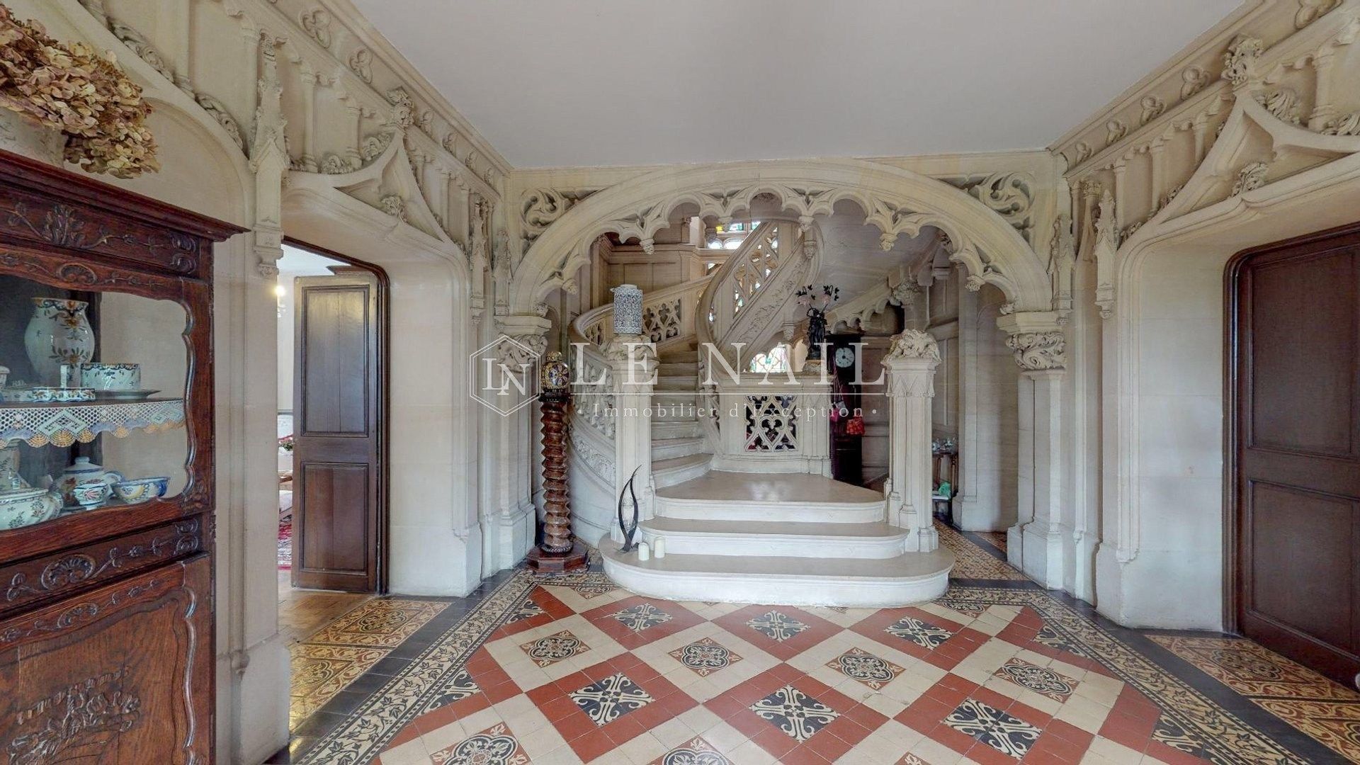 castle 14 rooms for sale on BAYEUX (14400)