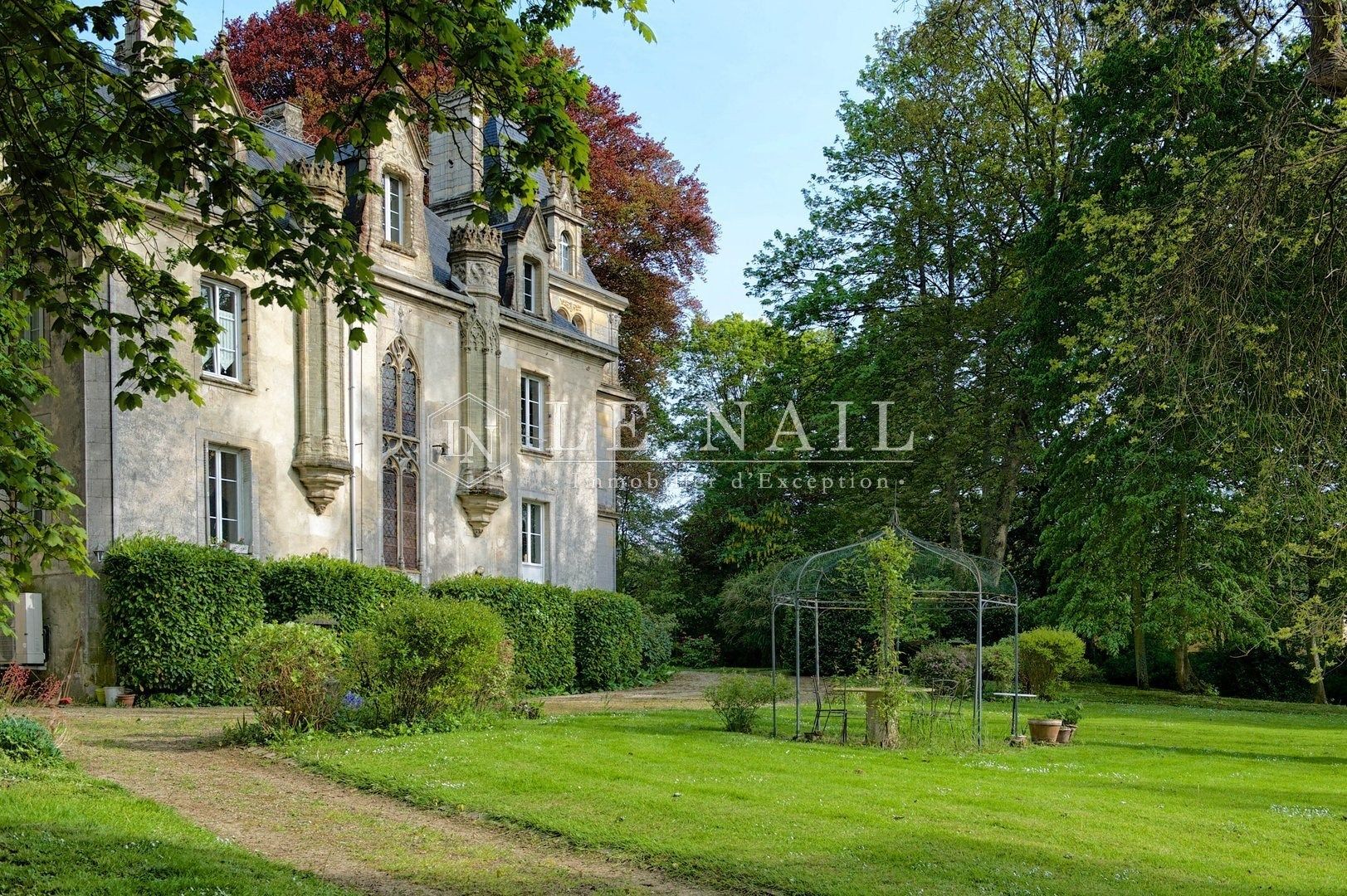 castle 14 rooms for sale on BAYEUX (14400)