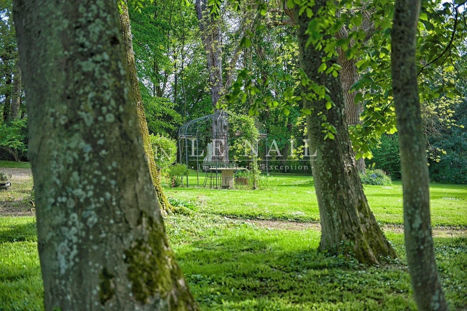 castle 14 rooms for sale on BAYEUX (14400)