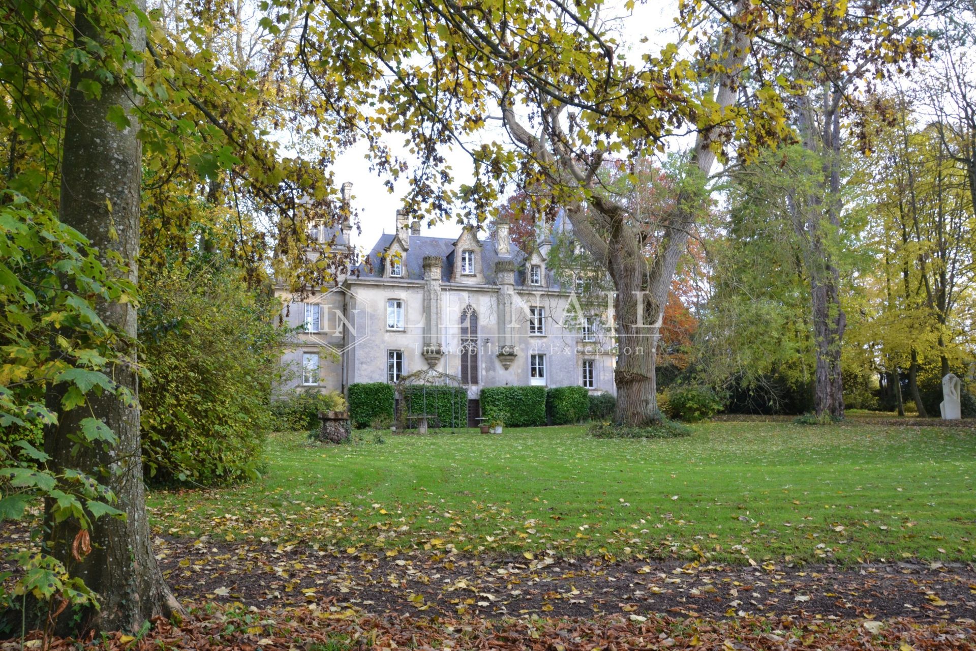 castle 14 rooms for sale on BAYEUX (14400)