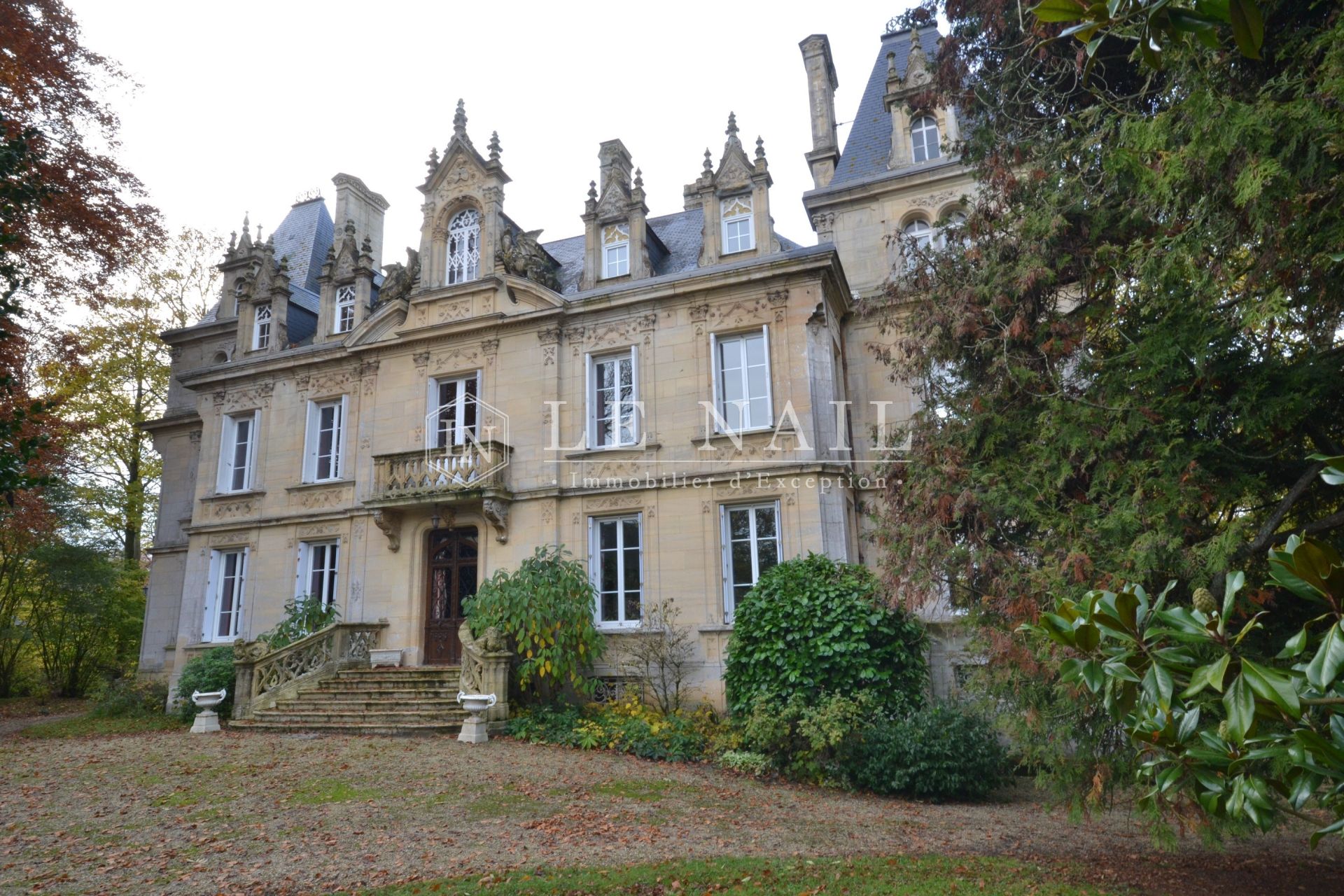castle 14 rooms for sale on BAYEUX (14400)