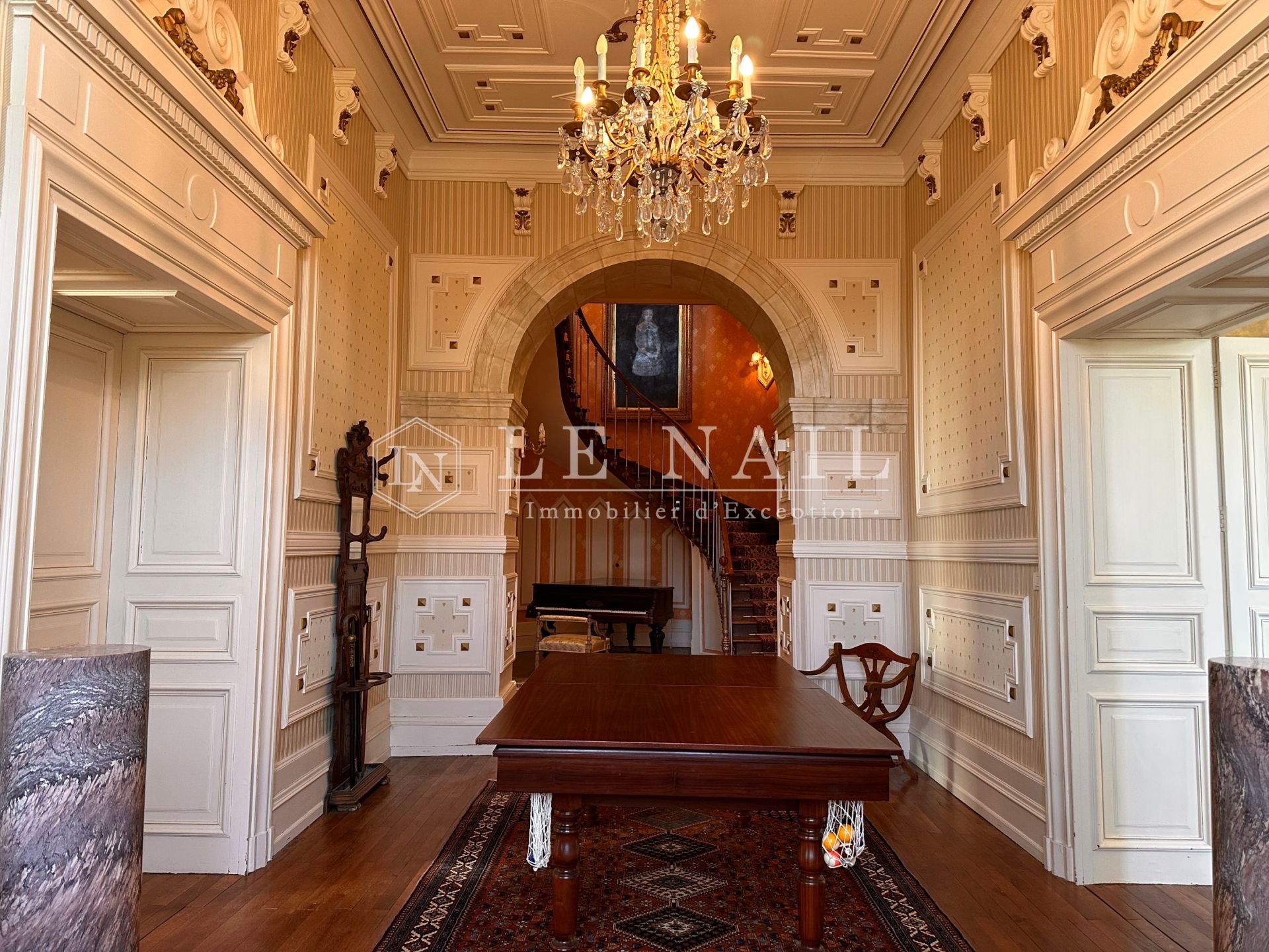 castle 13 rooms for sale on BOURNEZEAU (85480)