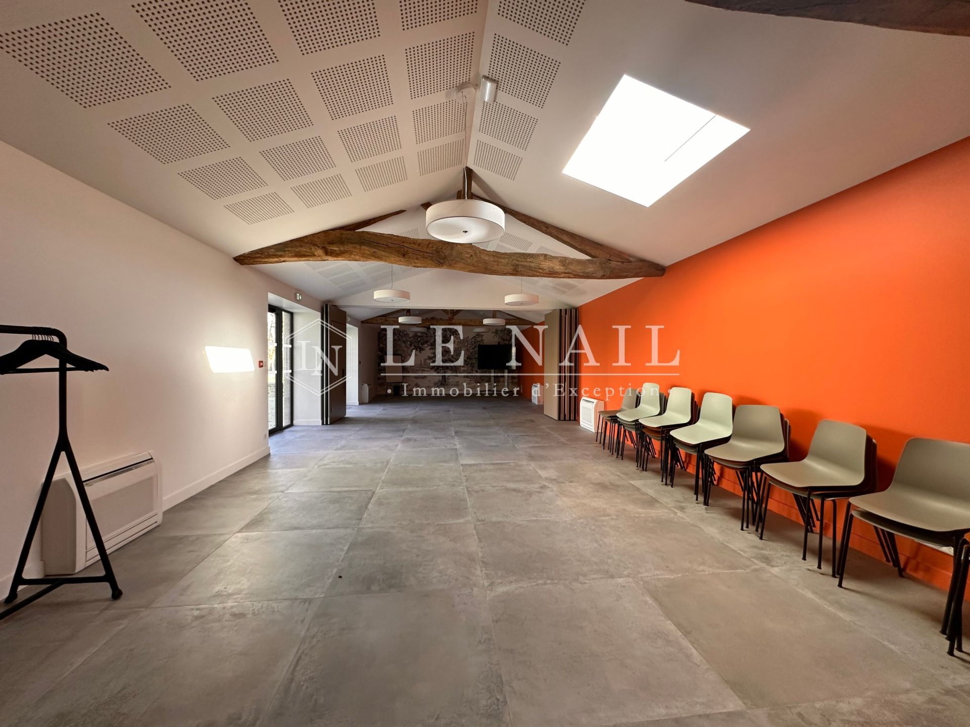 château 13 pièces en vente à BOURNEZEAU (85480)