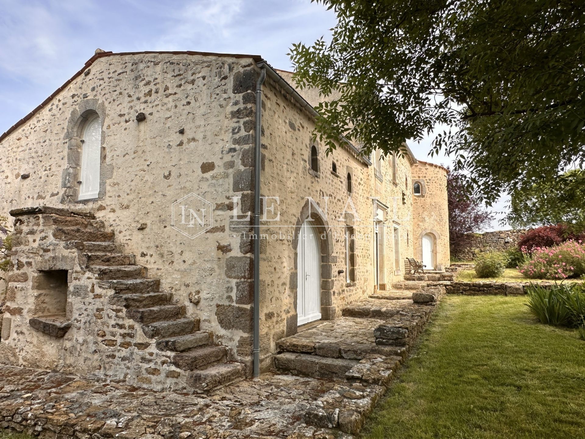 propriété 9 pièces en vente à MARSAIS STE RADEGONDE (85570)