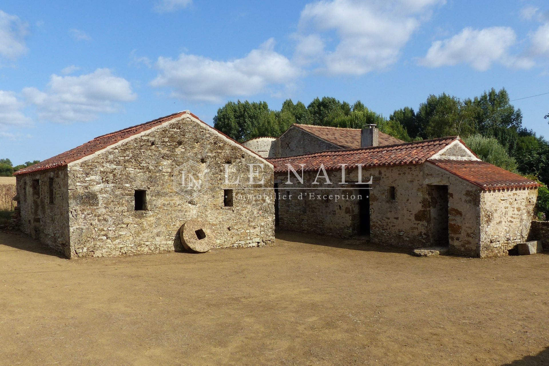 propriété 9 pièces en vente à MARSAIS STE RADEGONDE (85570)