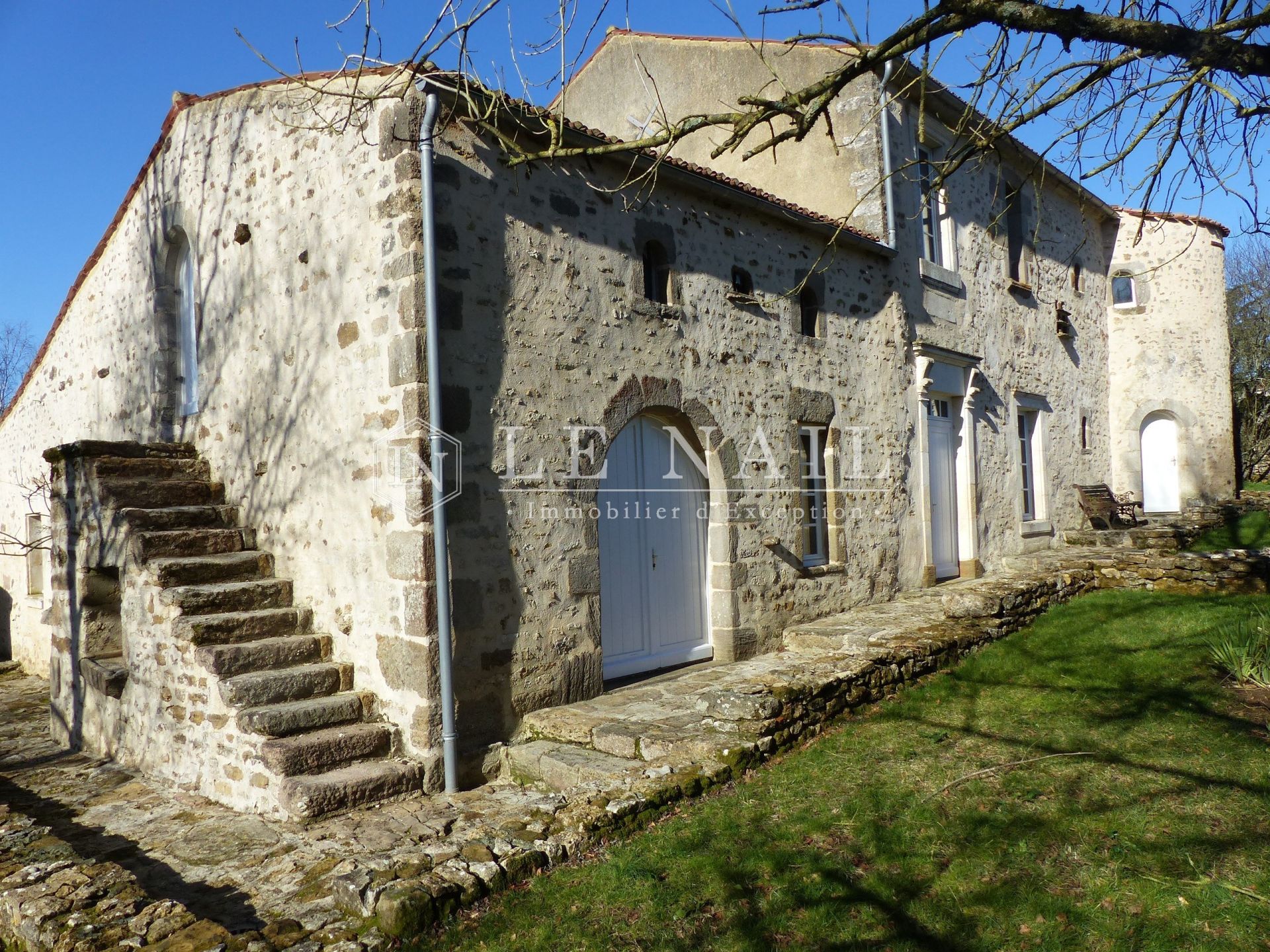 propriété 9 pièces en vente à MARSAIS STE RADEGONDE (85570)