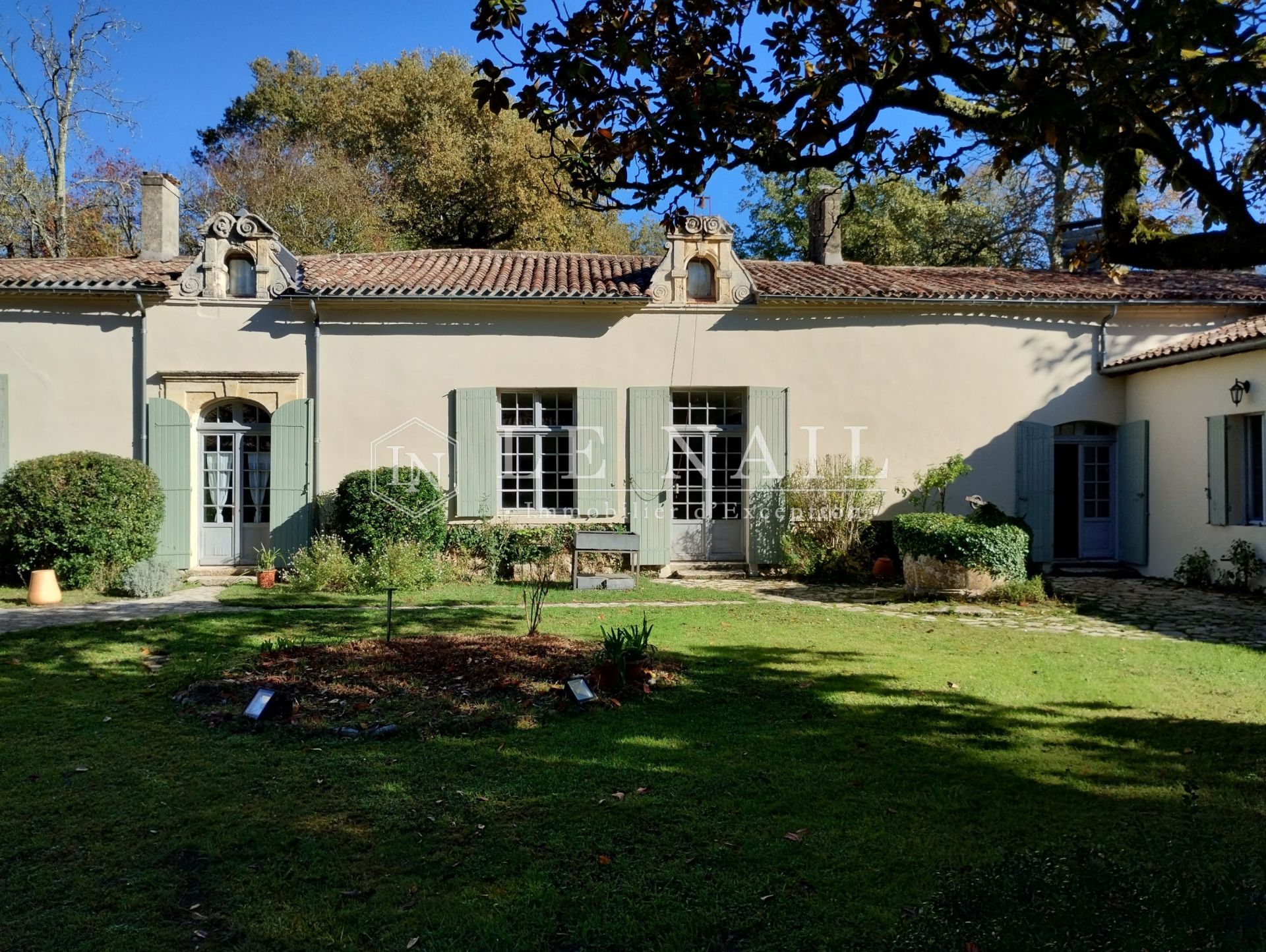 property 21 rooms for sale on BORDEAUX (33000)