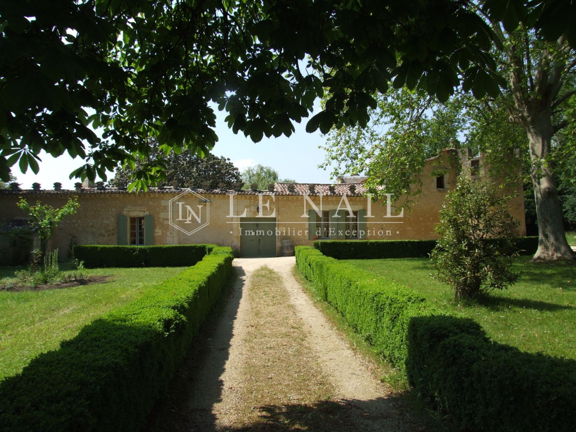 property 21 rooms for sale on BORDEAUX (33000)