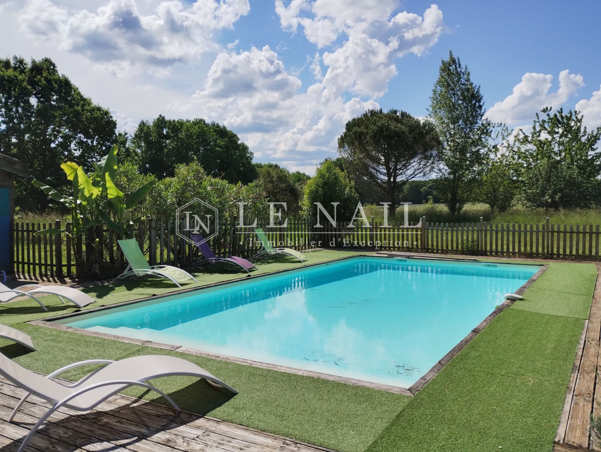 property 21 rooms for sale on BORDEAUX (33000)