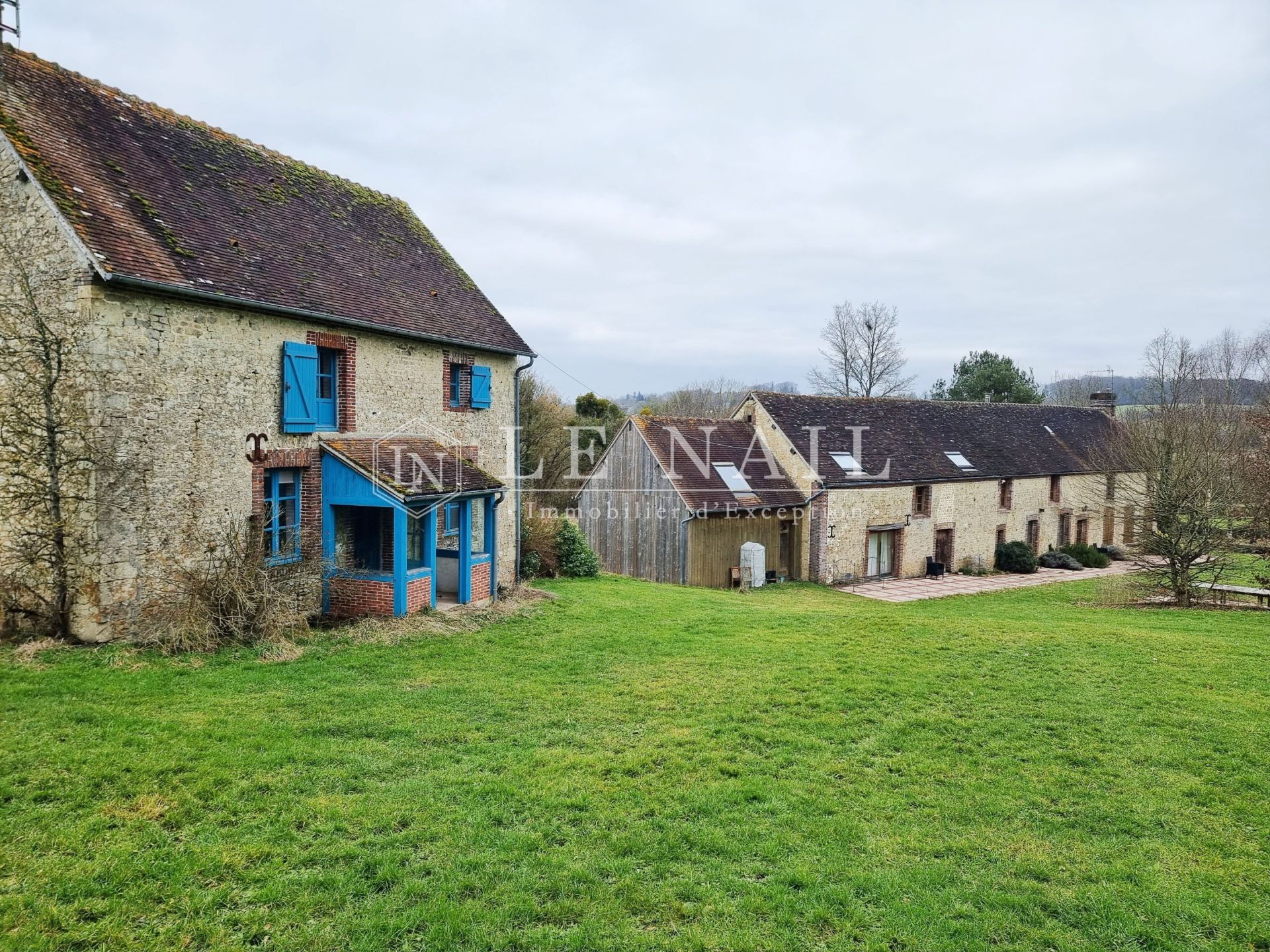 farm complex 11 rooms for sale on MOULINS LA MARCHE (61380)
