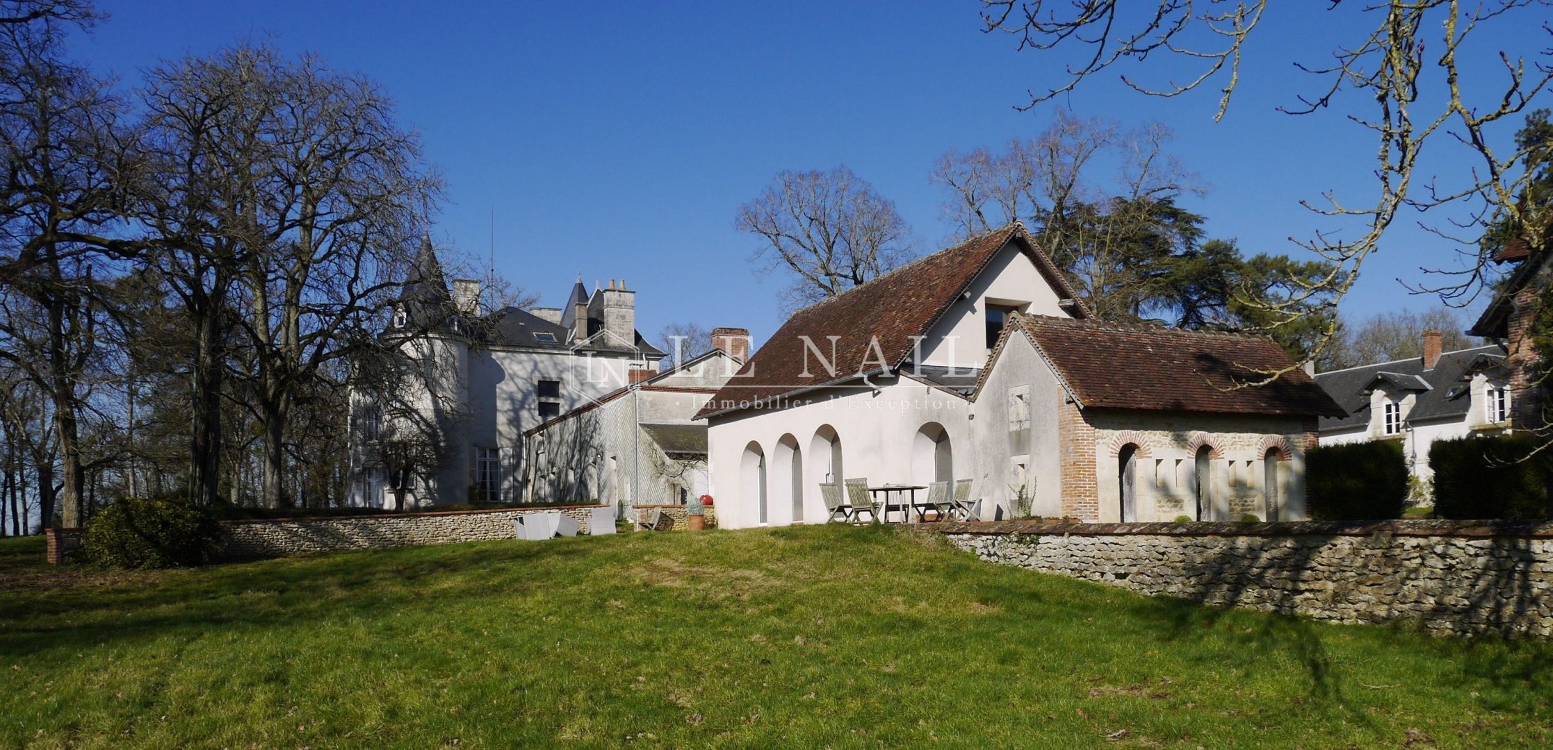 château 23 pièces en vente à BOURGES (18000)