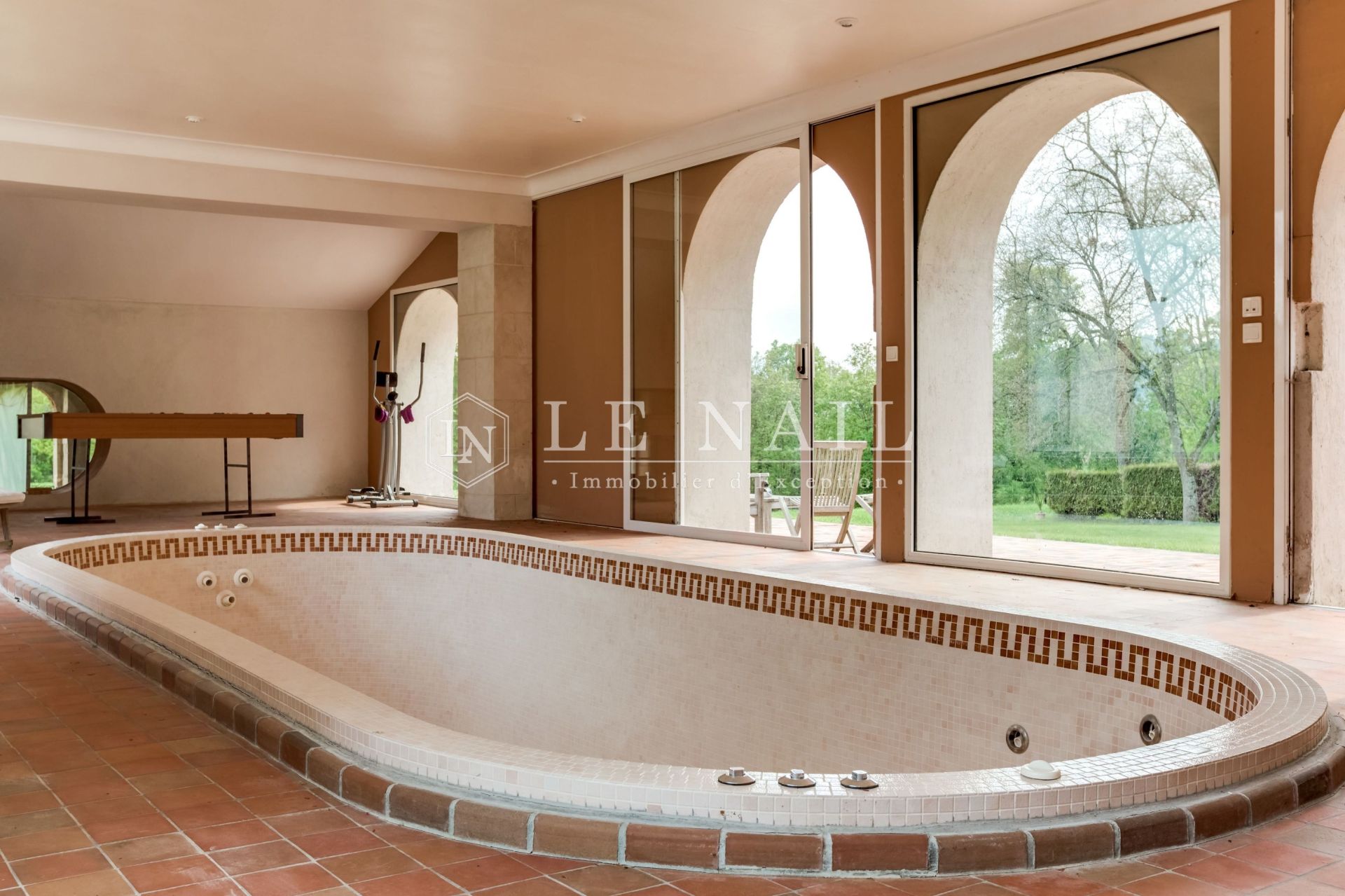 château 23 pièces en vente à BOURGES (18000)