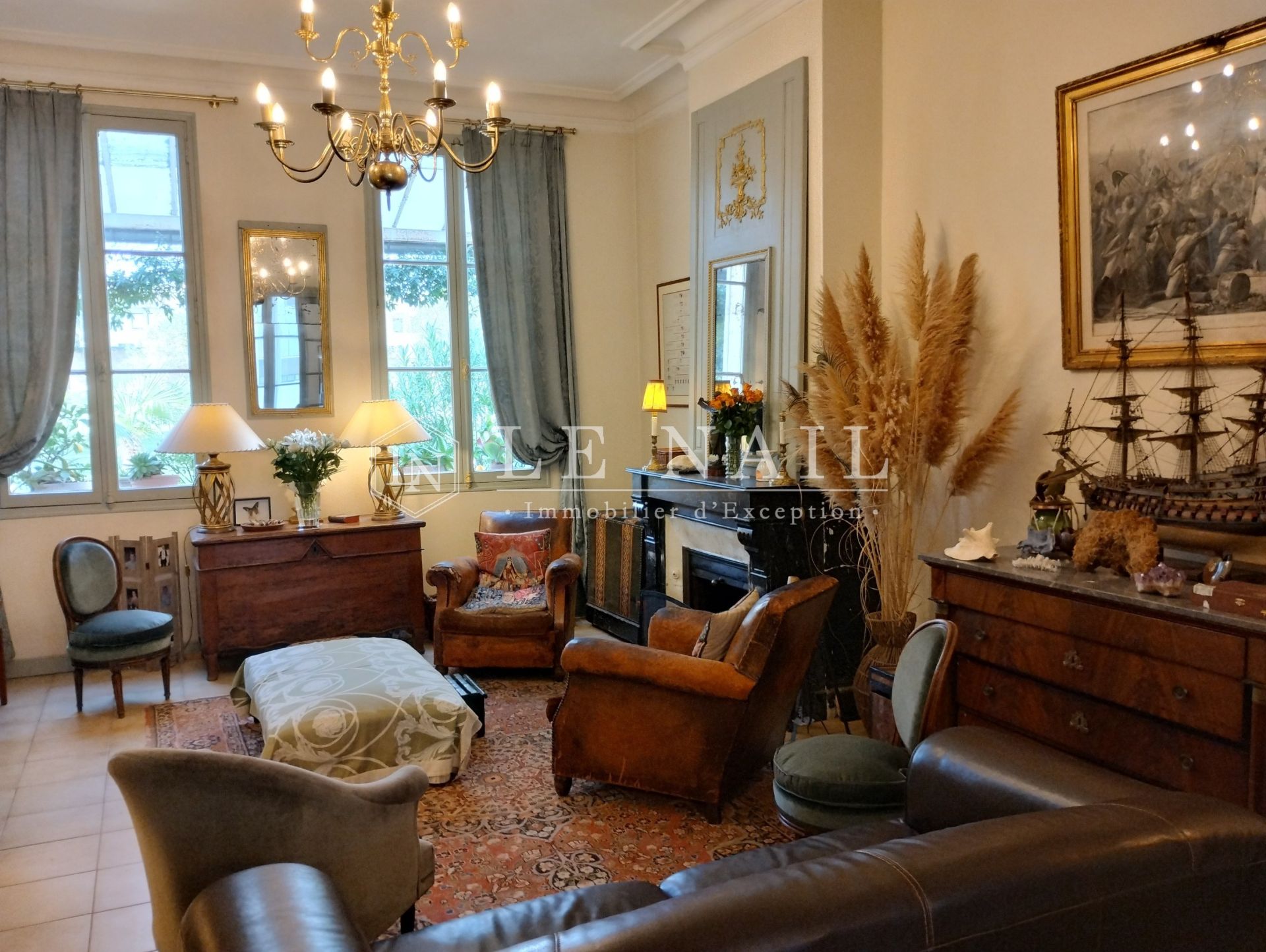 mansion 10 rooms for sale on BORDEAUX (33000)