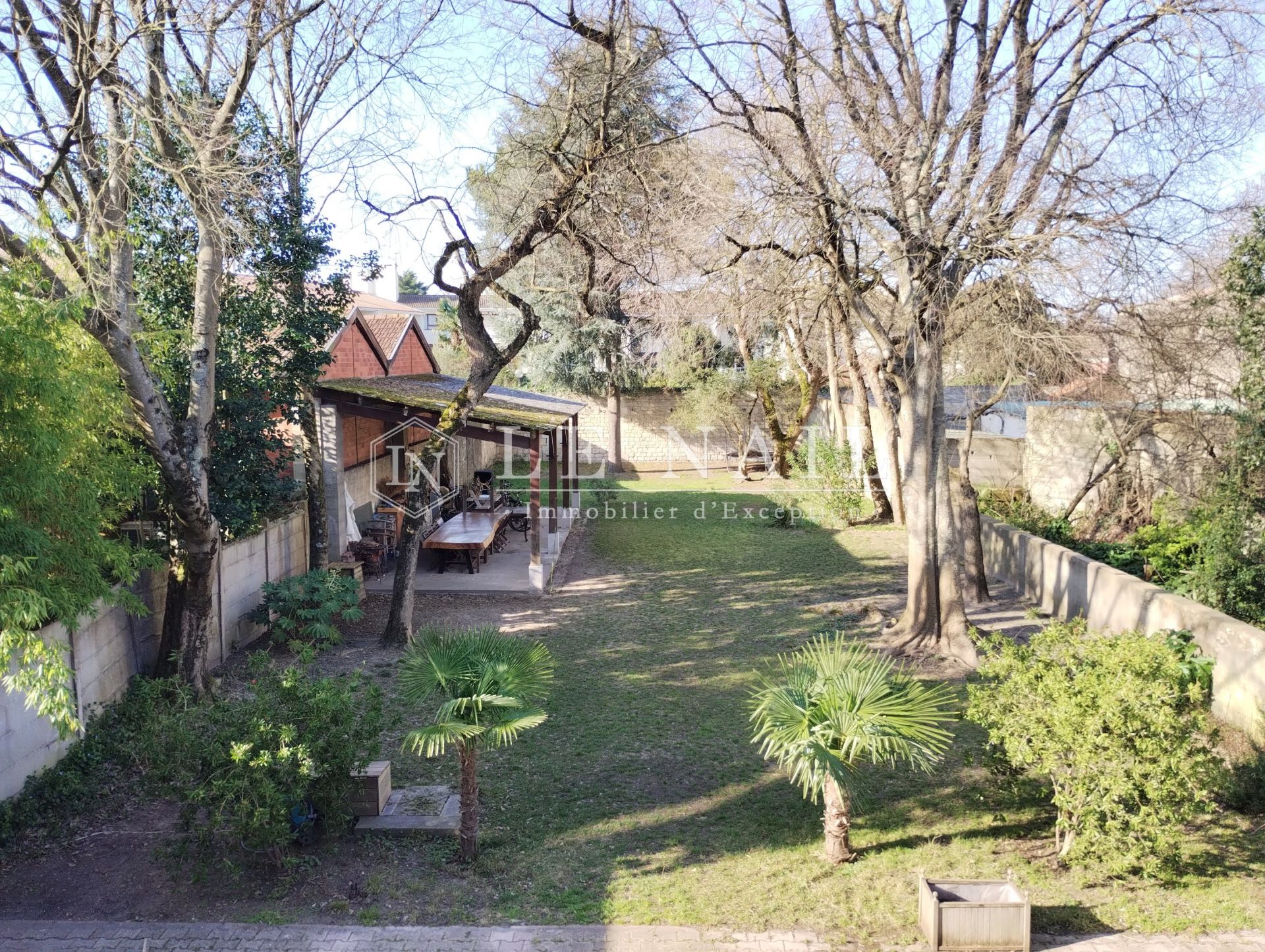 mansion 10 rooms for sale on BORDEAUX (33000)