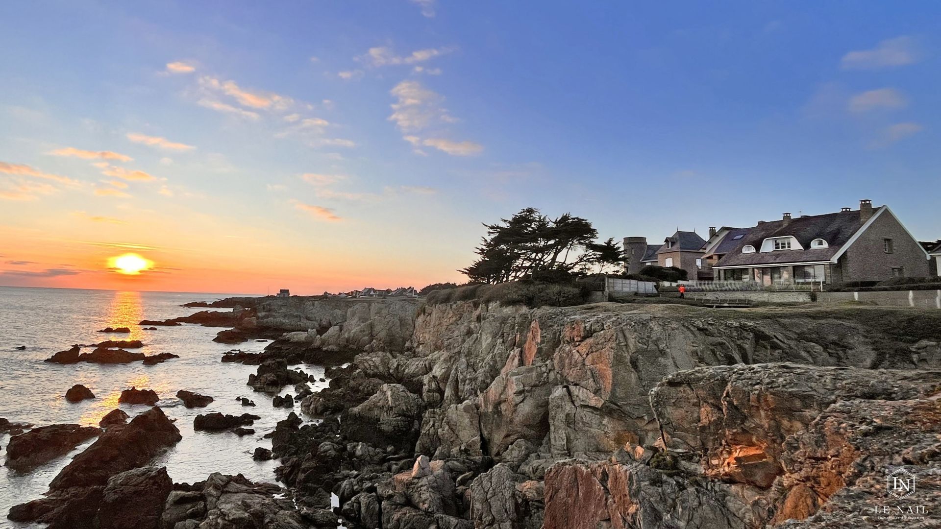 maison 10 pièces en vente à LE POULIGUEN (44510)