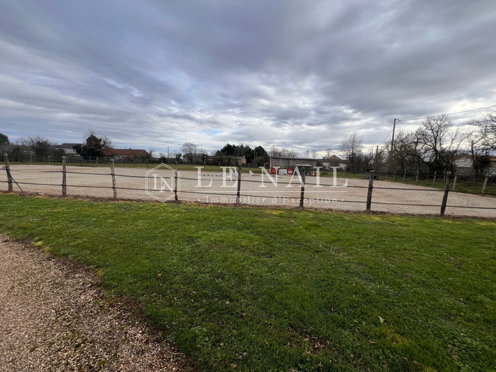 maison de maître 9 pièces en vente à POITIERS (86000)