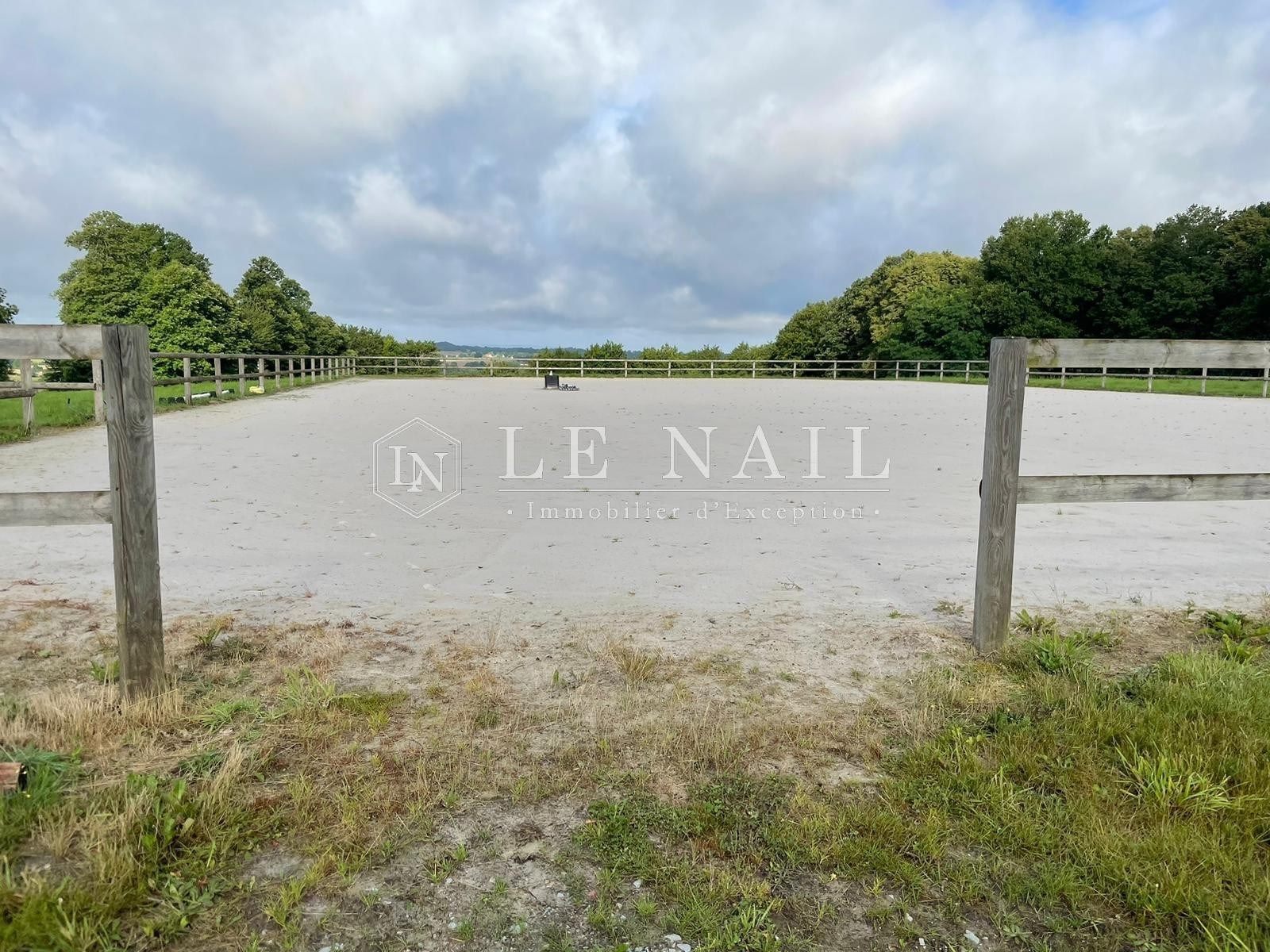 château 17 pièces en vente à MORTAGNE AU PERCHE (61400)