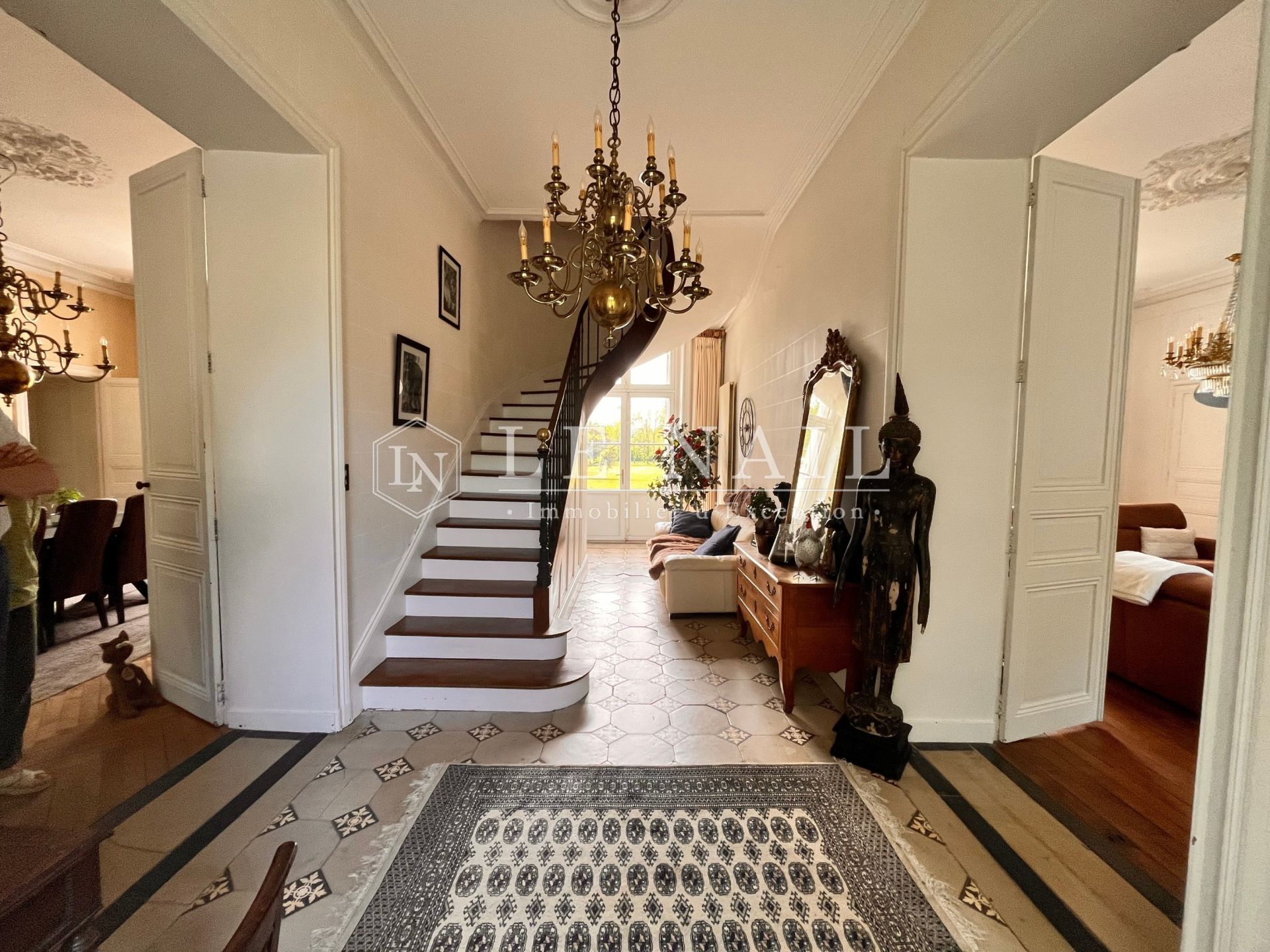 château 10 pièces en vente à BOIS DE CENE (85710)