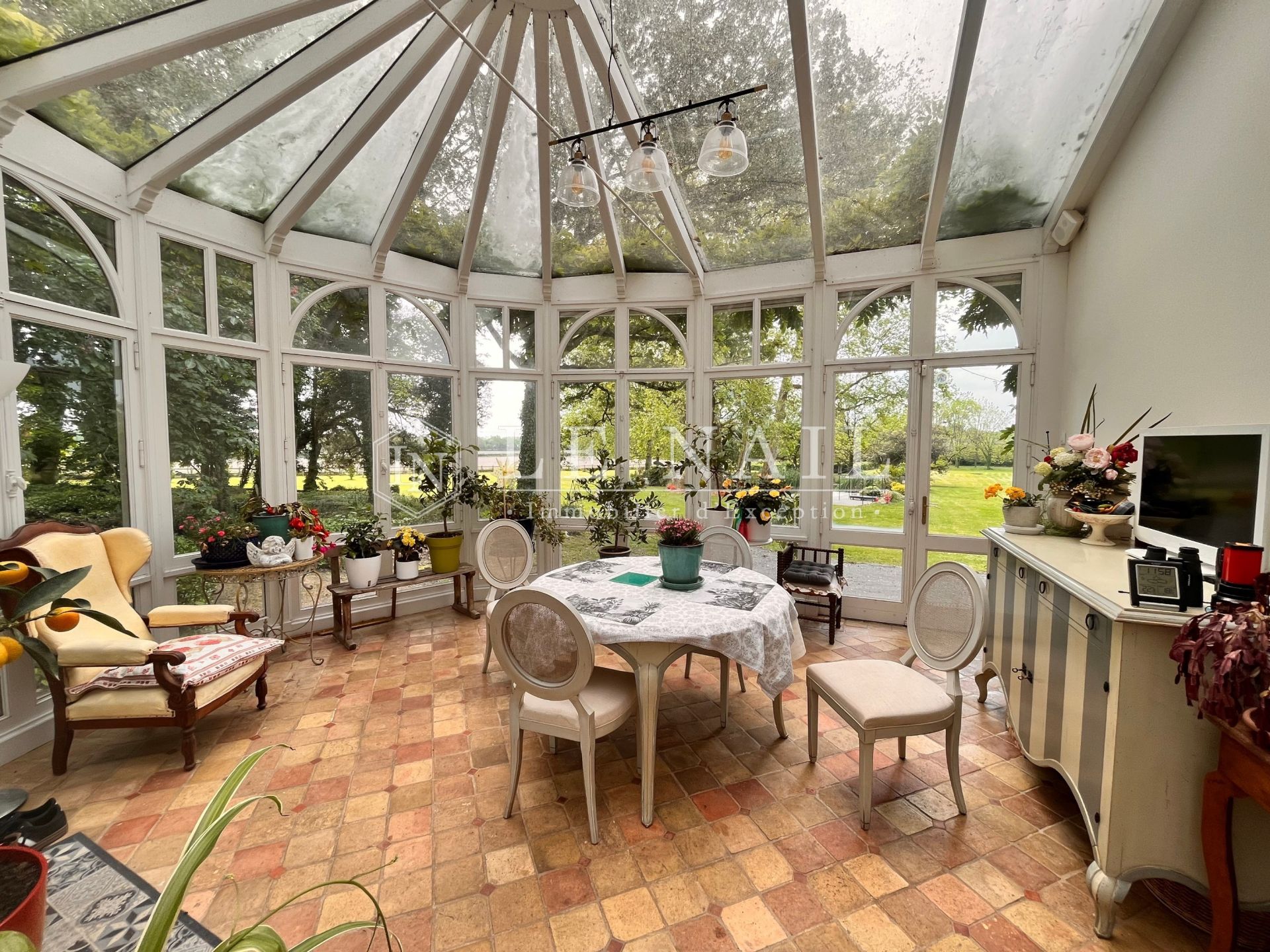 château 10 pièces en vente à BOIS DE CENE (85710)