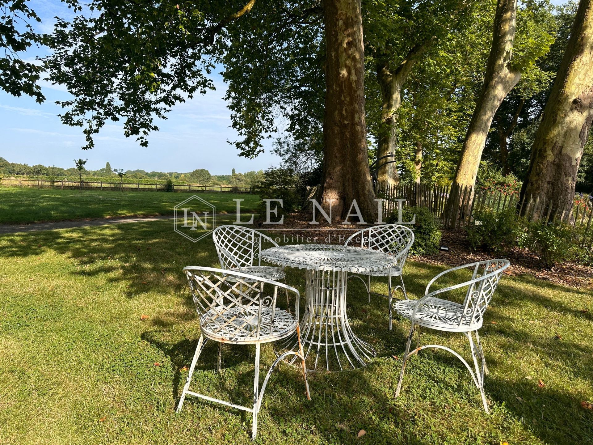 château 10 pièces en vente à BOIS DE CENE (85710)