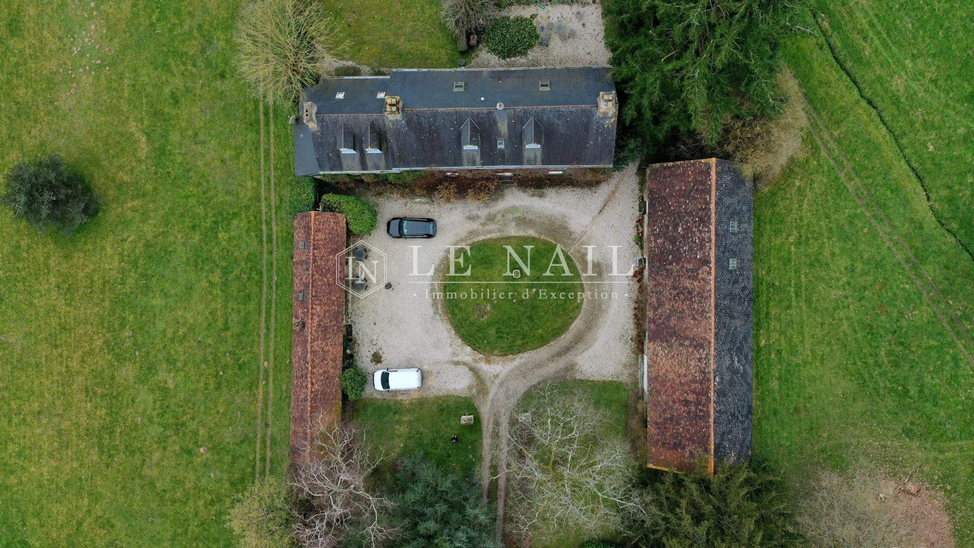 house 9 rooms for sale on MAYENNE (53100)