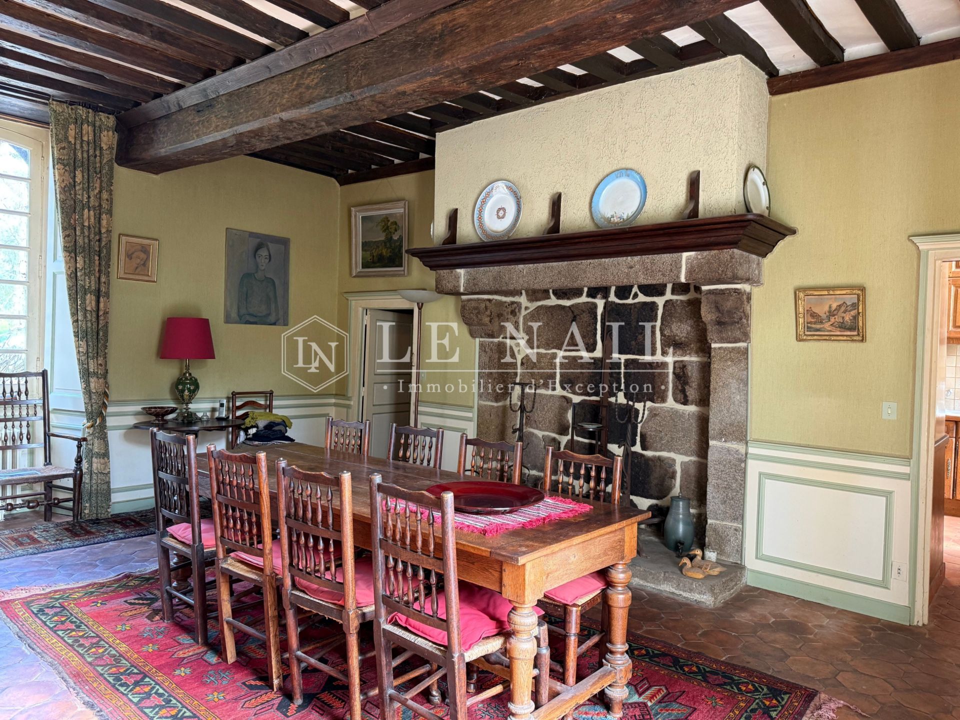 house 9 rooms for sale on MAYENNE (53100)