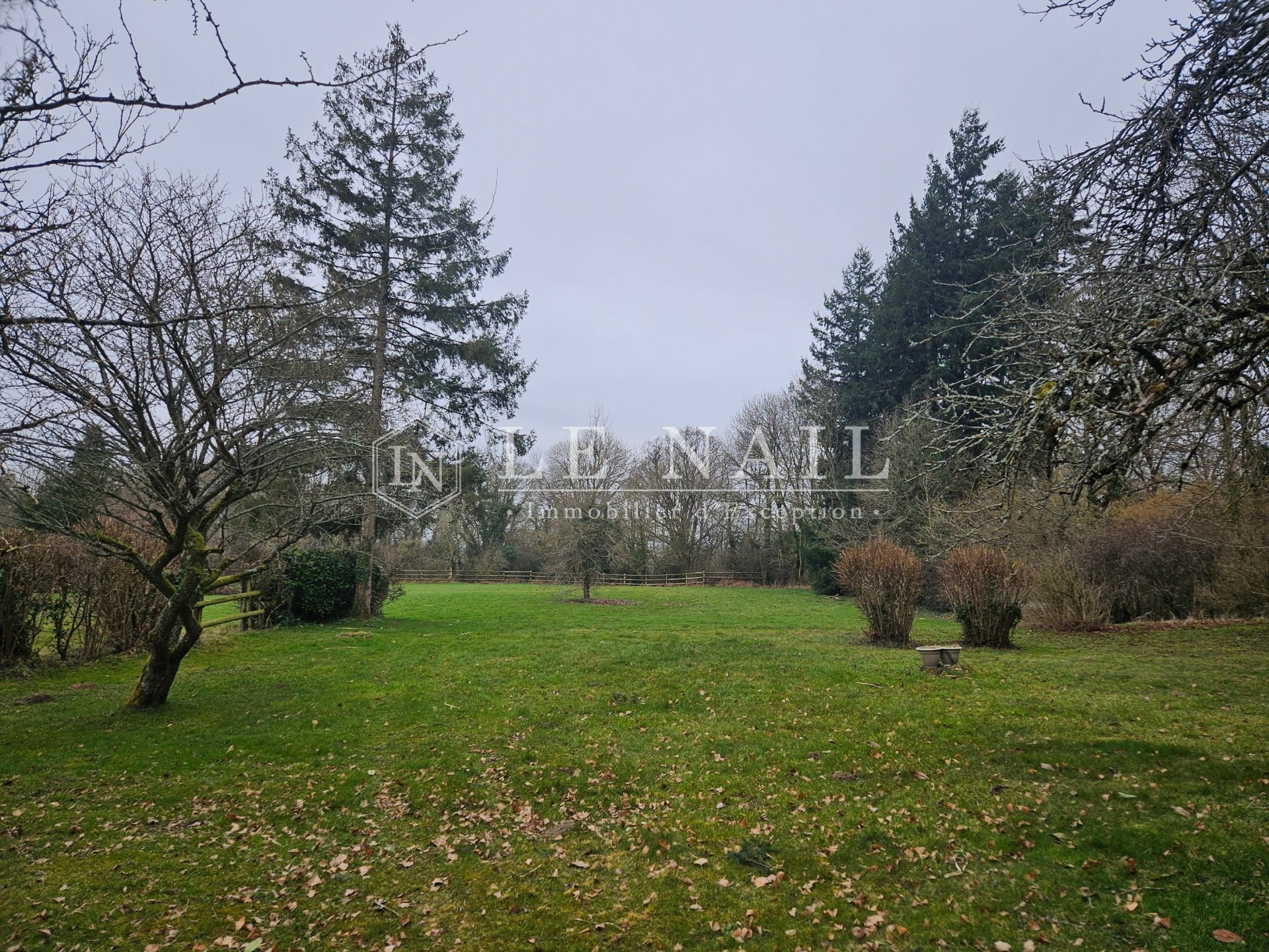 house 9 rooms for sale on MAYENNE (53100)