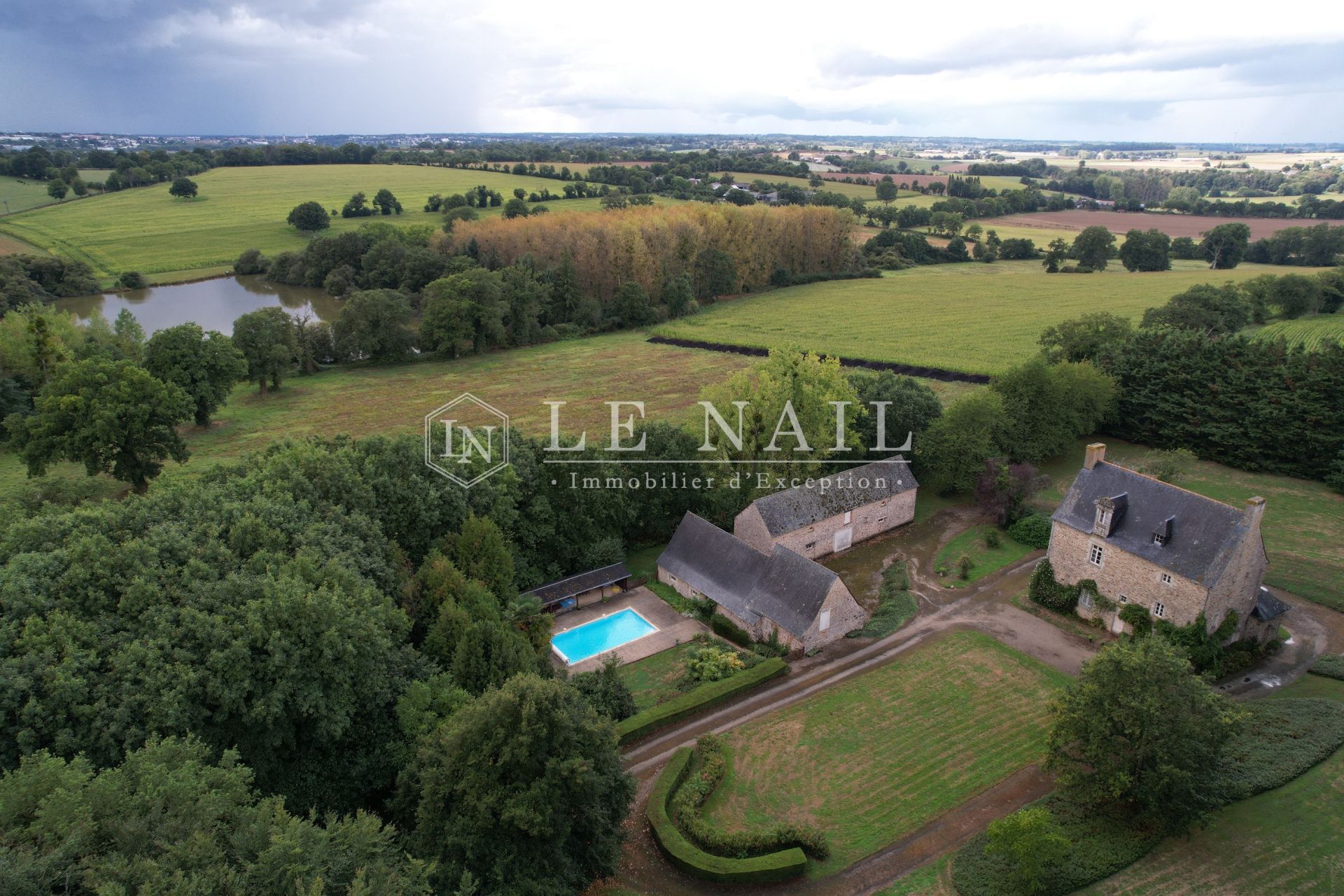 manor house 8 rooms for sale on VITRE (35500)