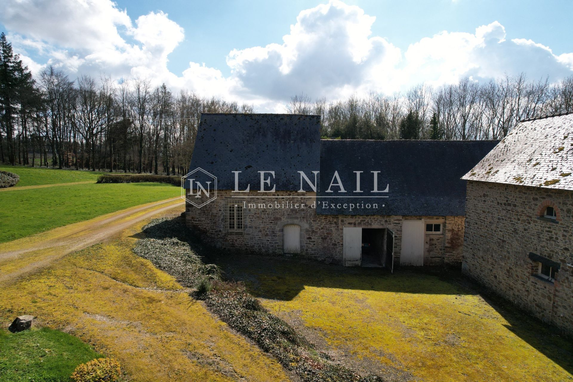 manor house 8 rooms for sale on VITRE (35500)