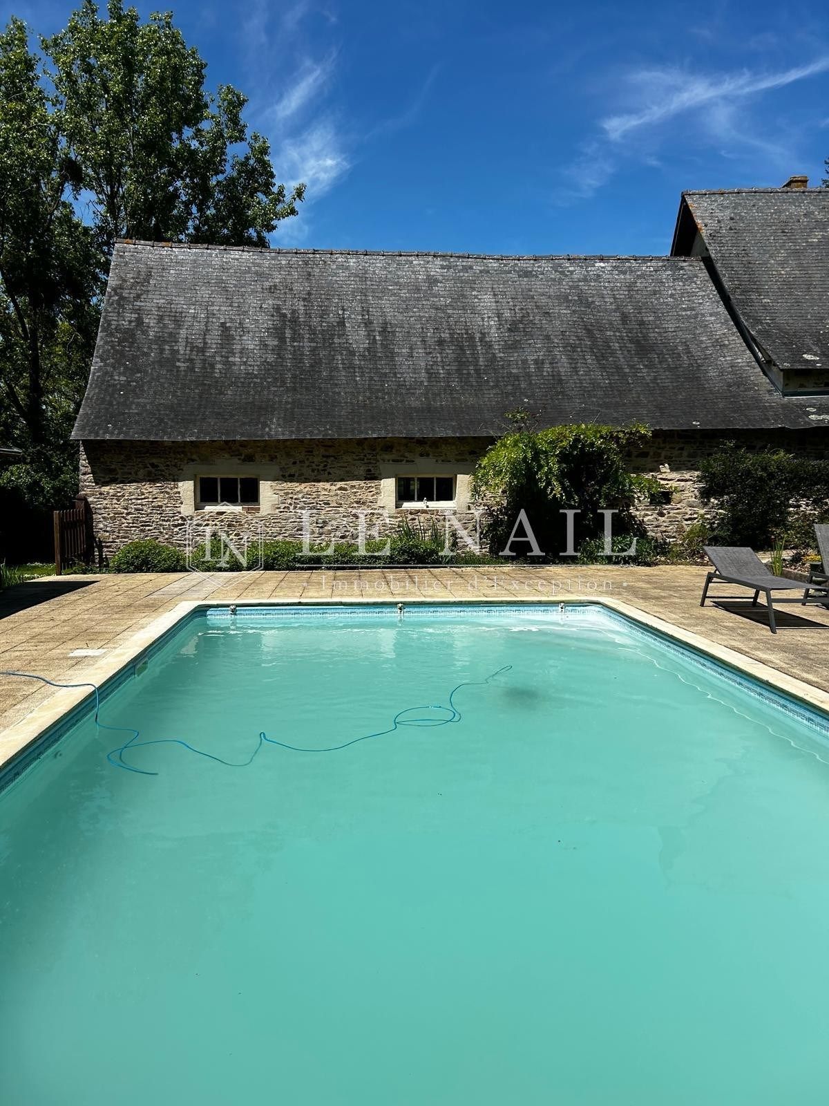 manor house 8 rooms for sale on VITRE (35500)