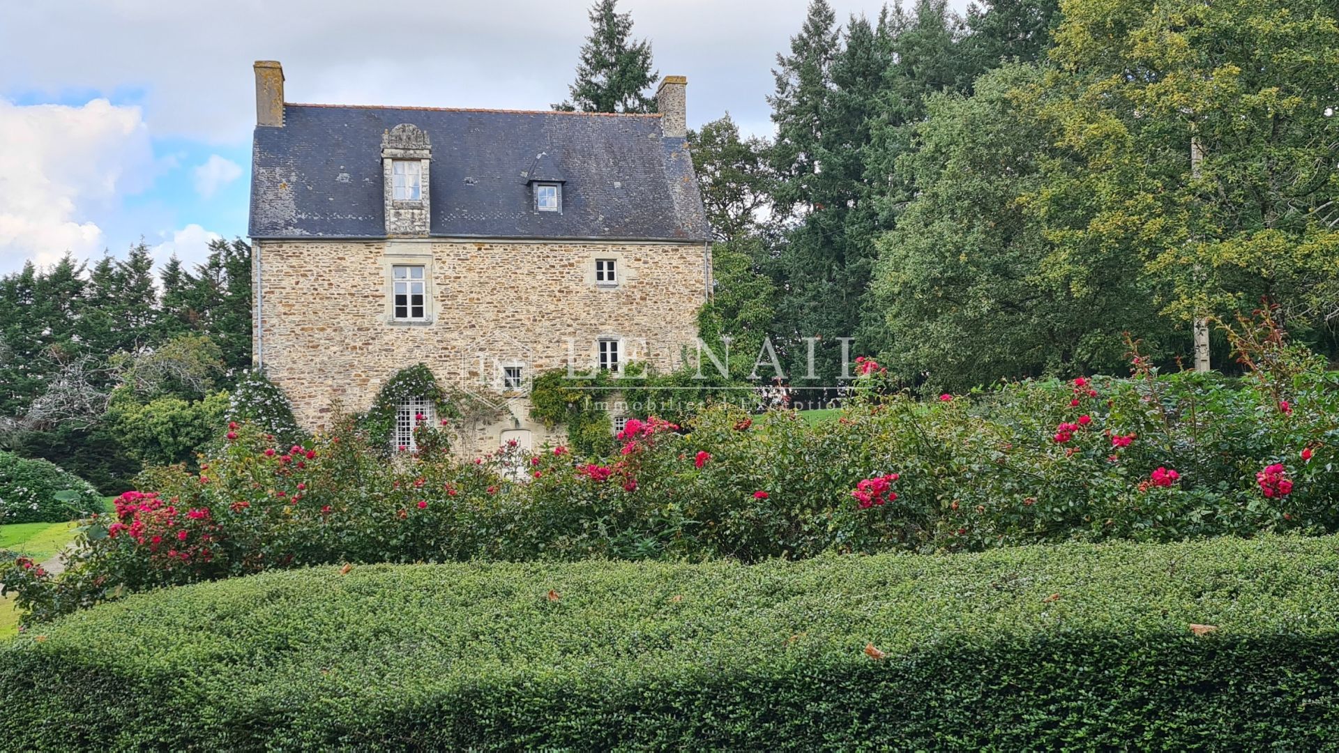 manor house 8 rooms for sale on VITRE (35500)