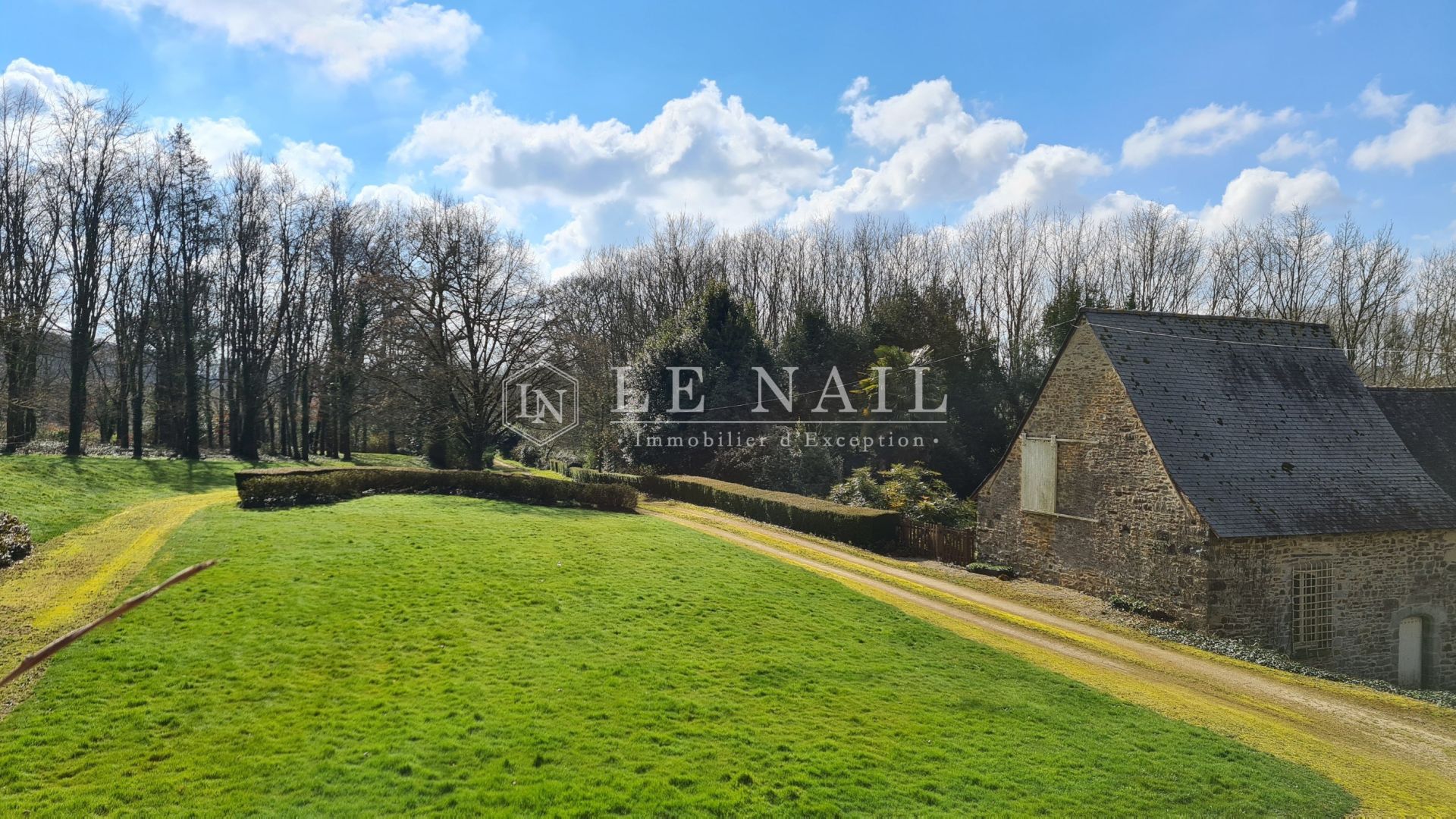 manor house 8 rooms for sale on VITRE (35500)