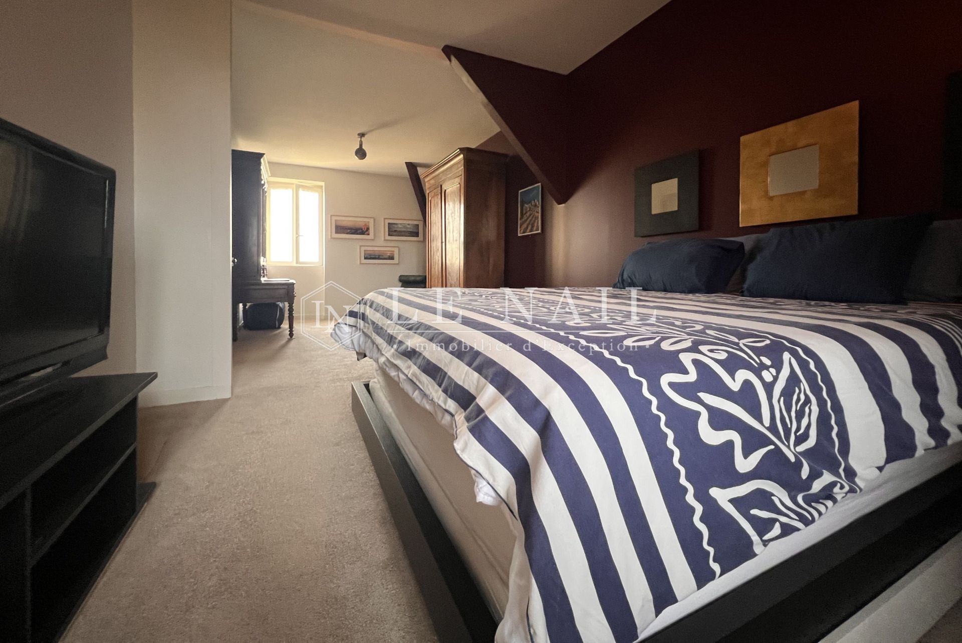 mansion 13 rooms for sale on POITIERS (86000)