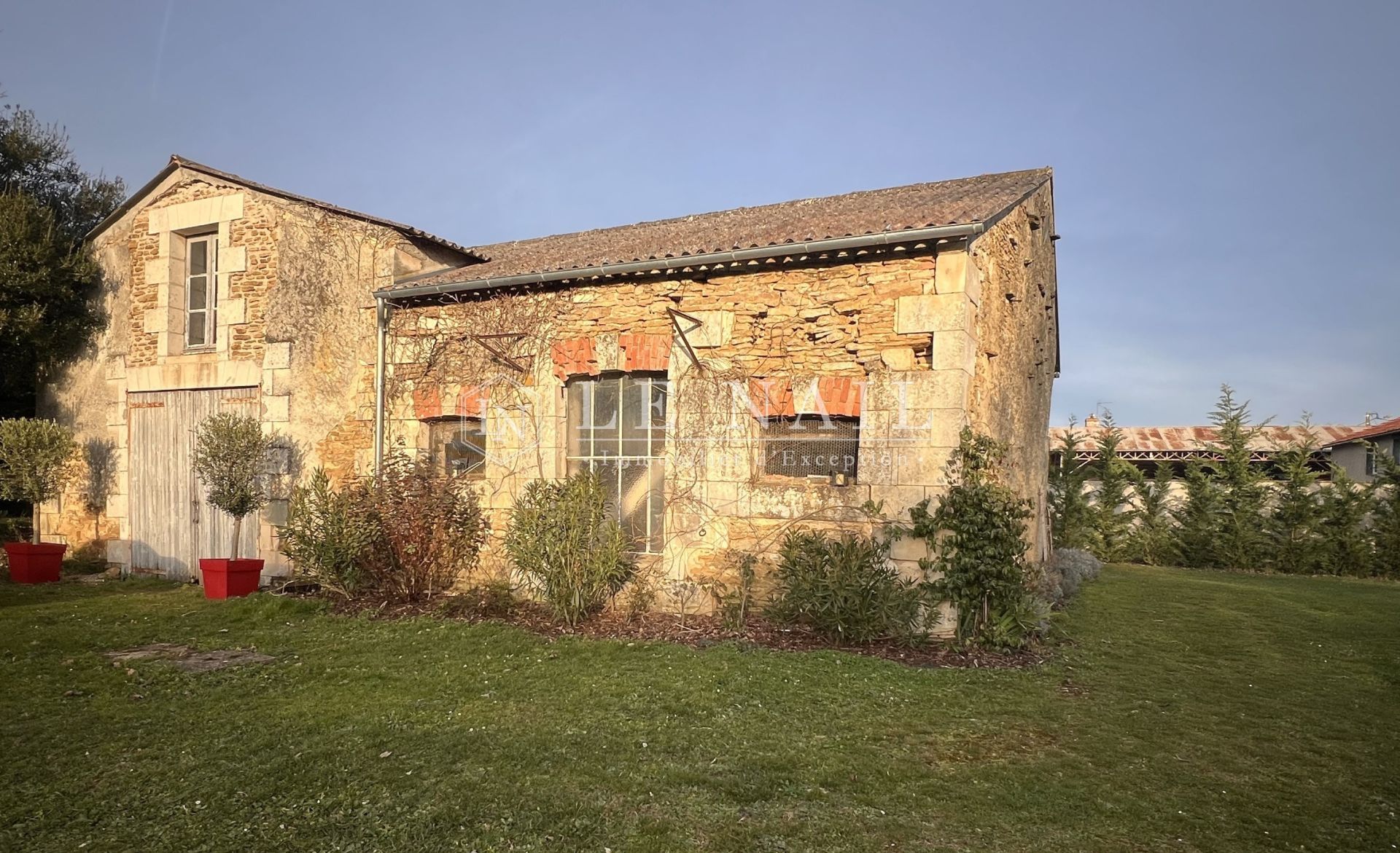 mansion 13 rooms for sale on POITIERS (86000)