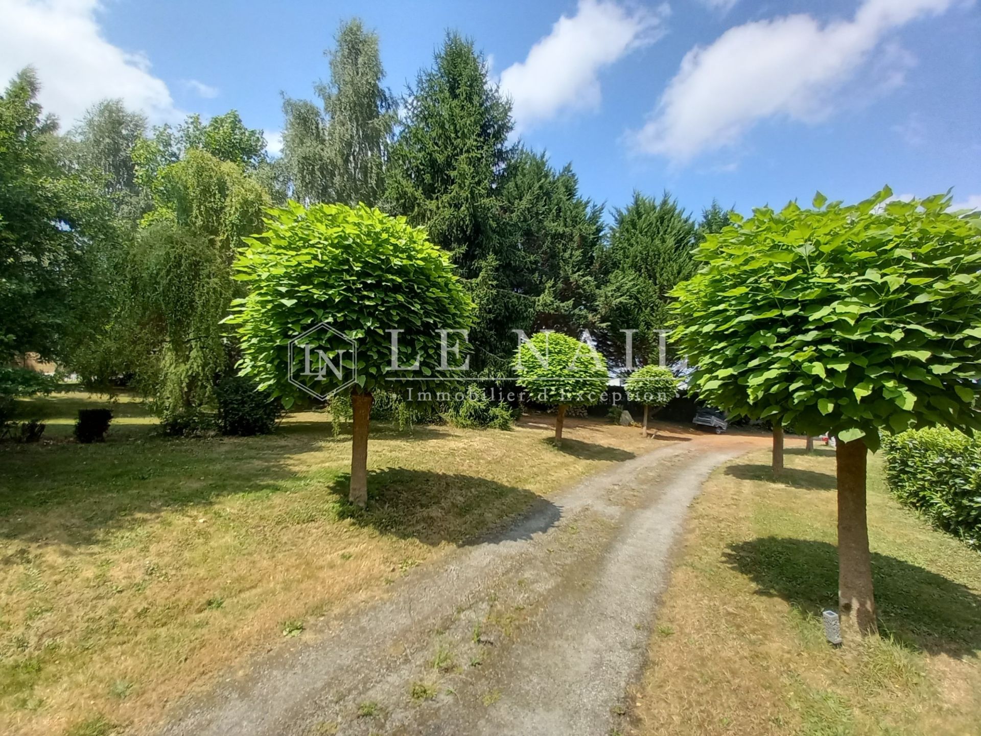mansion 11 rooms for sale on MAURON (56430)