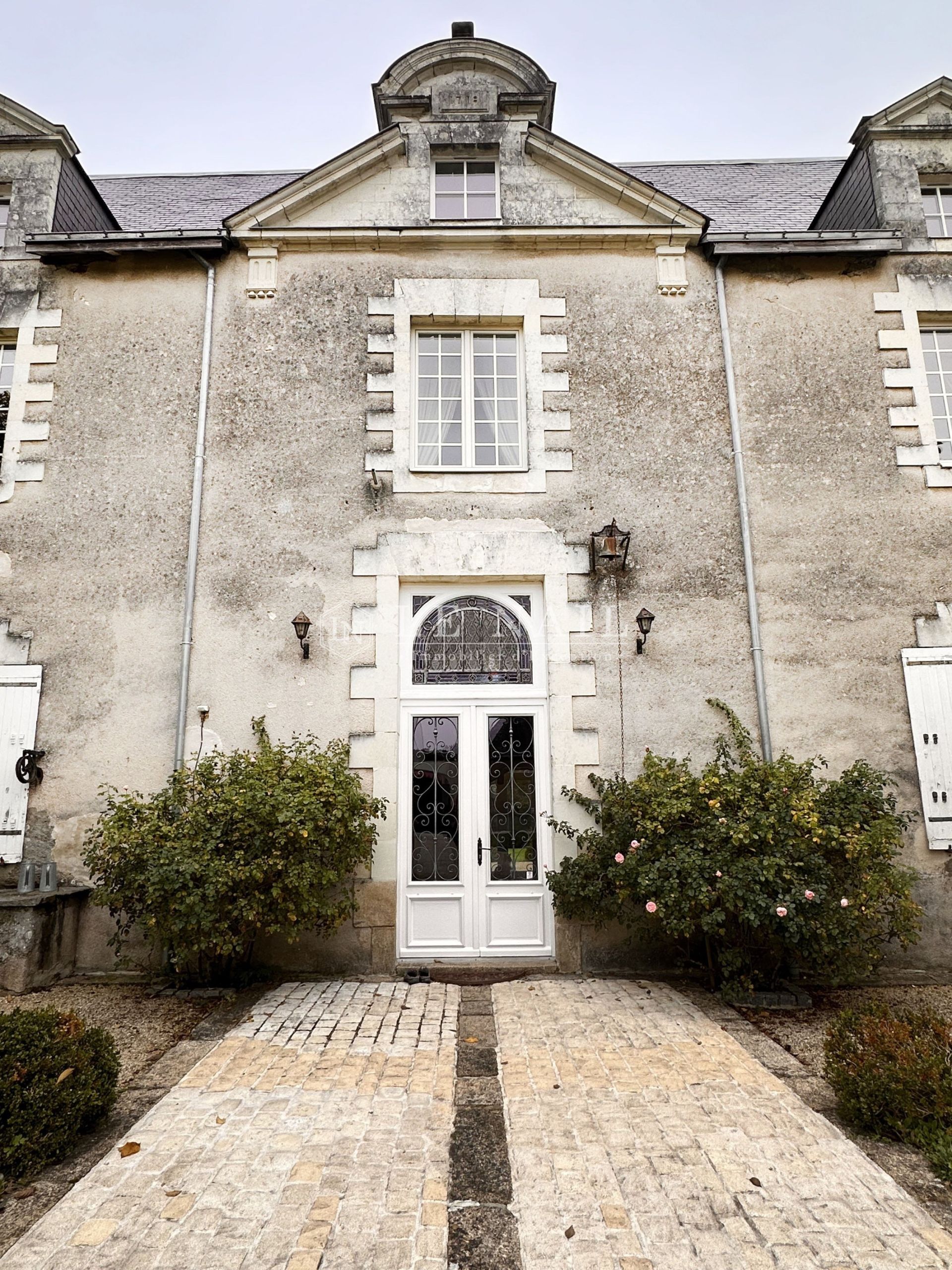 château 10 pièces en vente à GRANDCHAMP DES FONTAINES (44119)
