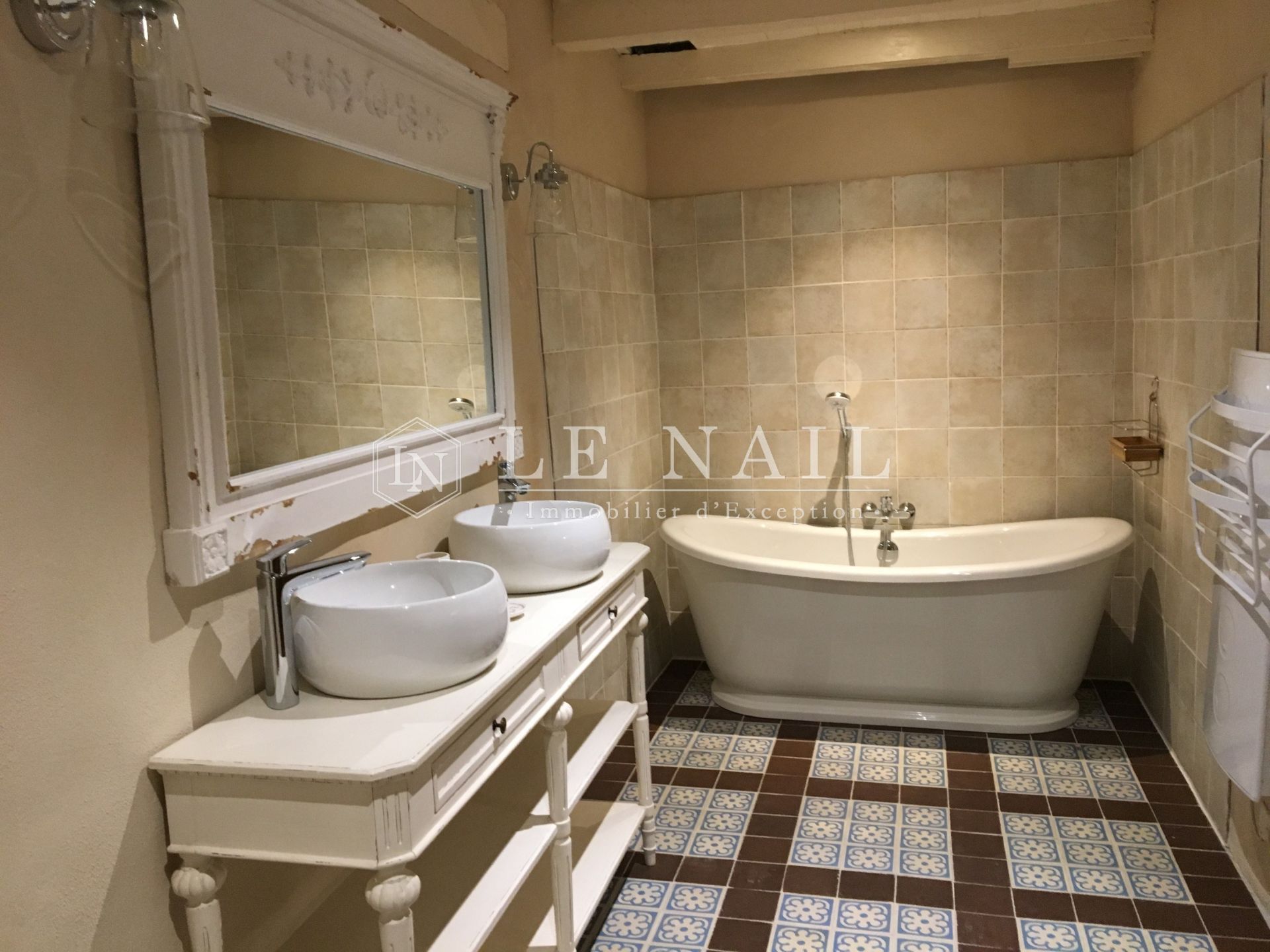 castle 10 rooms for sale on TREILLIERES (44119)