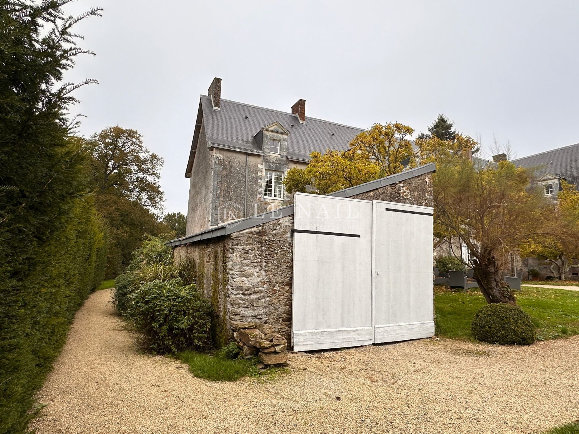 château 10 pièces en vente à TREILLIERES (44119)