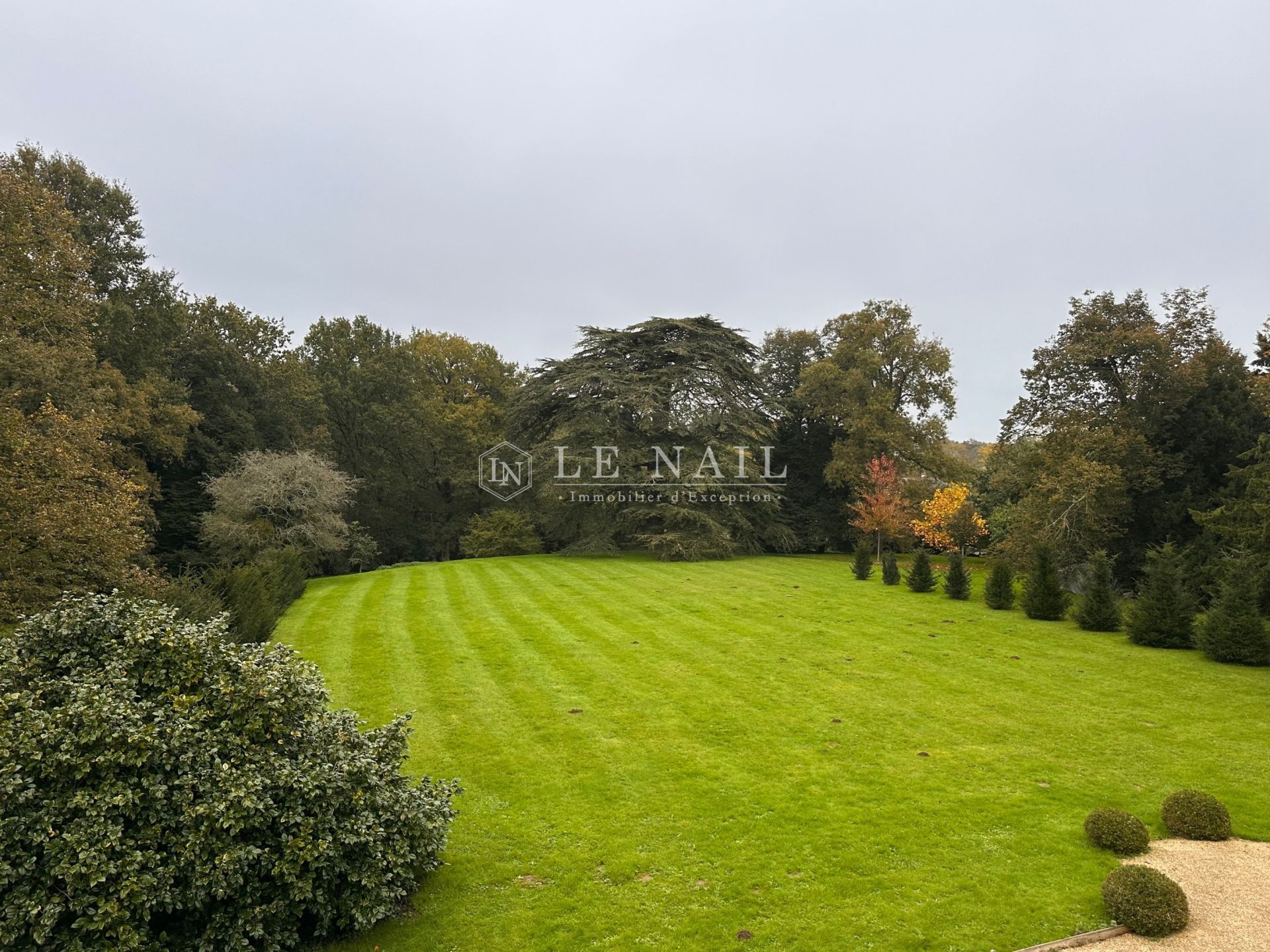château 10 pièces en vente à GRANDCHAMP DES FONTAINES (44119)