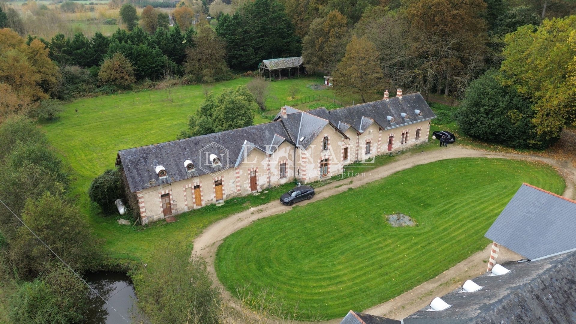 corps de ferme 9 pièces en vente à ANGERS (49000)