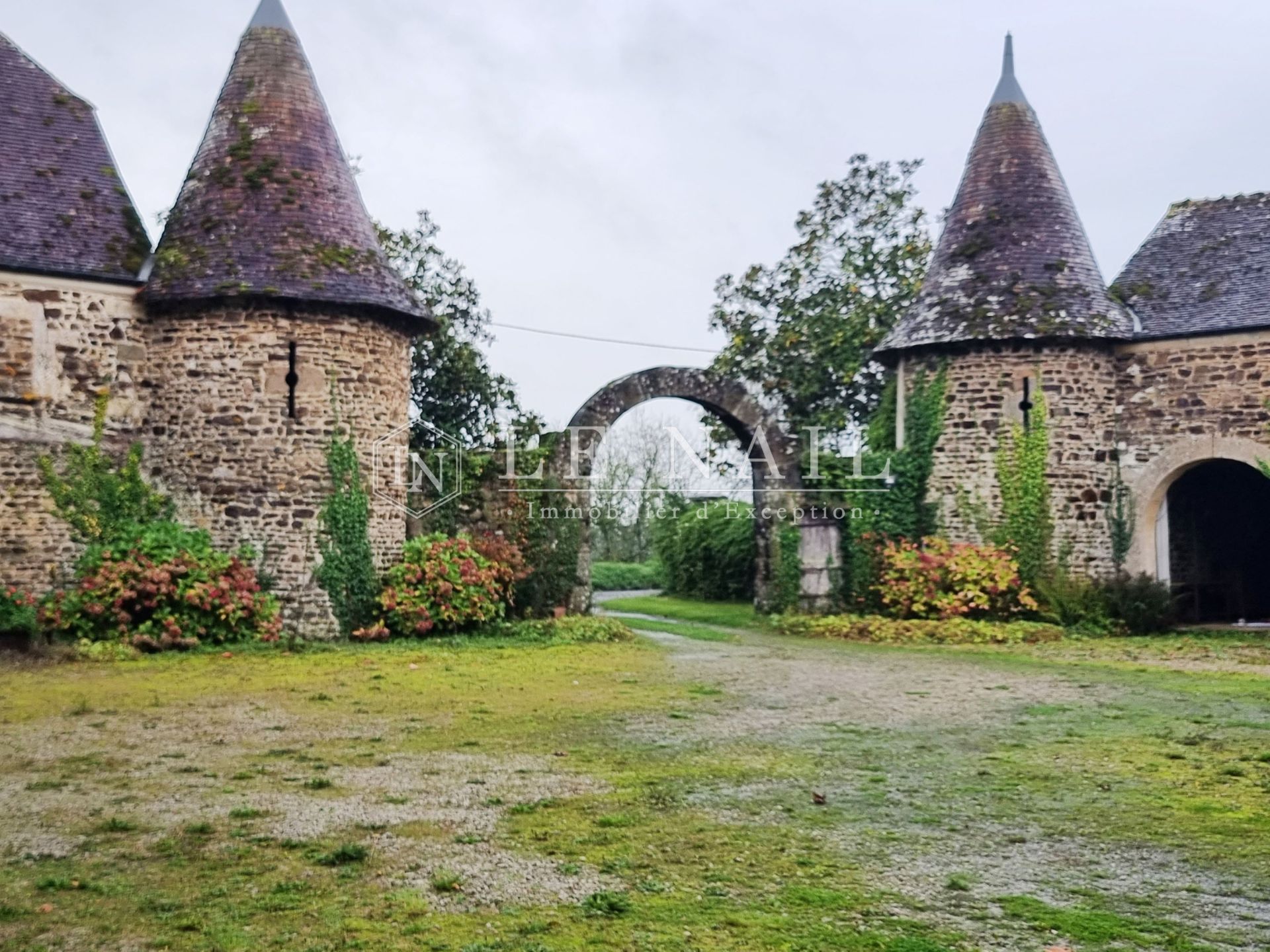 manoir 13 pièces en vente à ARGENTAN (61200)