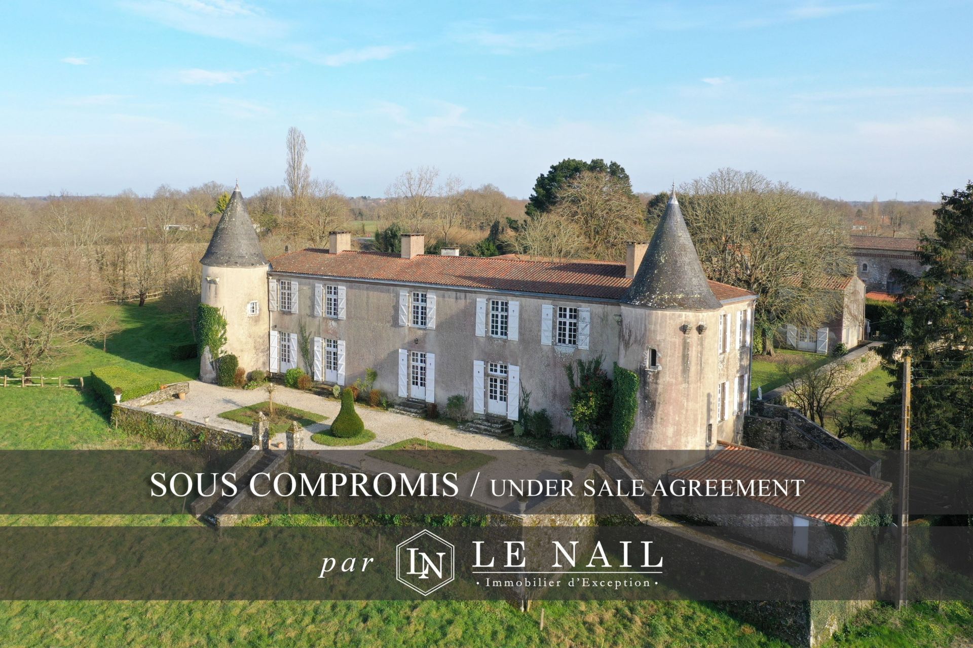 château 10 pièces en vente à BEAULIEU SOUS LA ROCHE (85190)