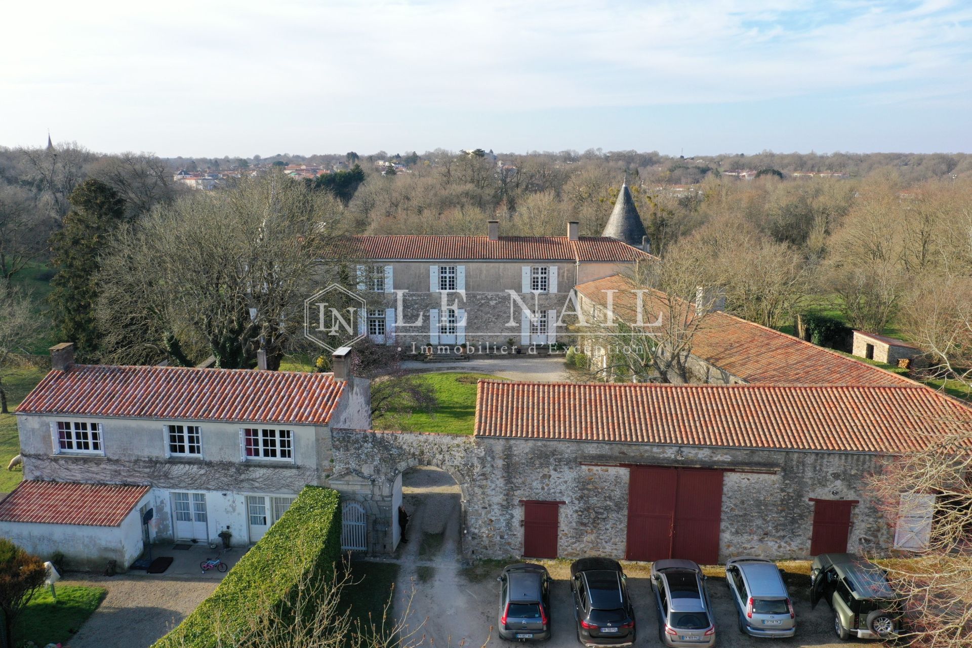 castle 10 rooms for sale on BEAULIEU SOUS LA ROCHE (85190)