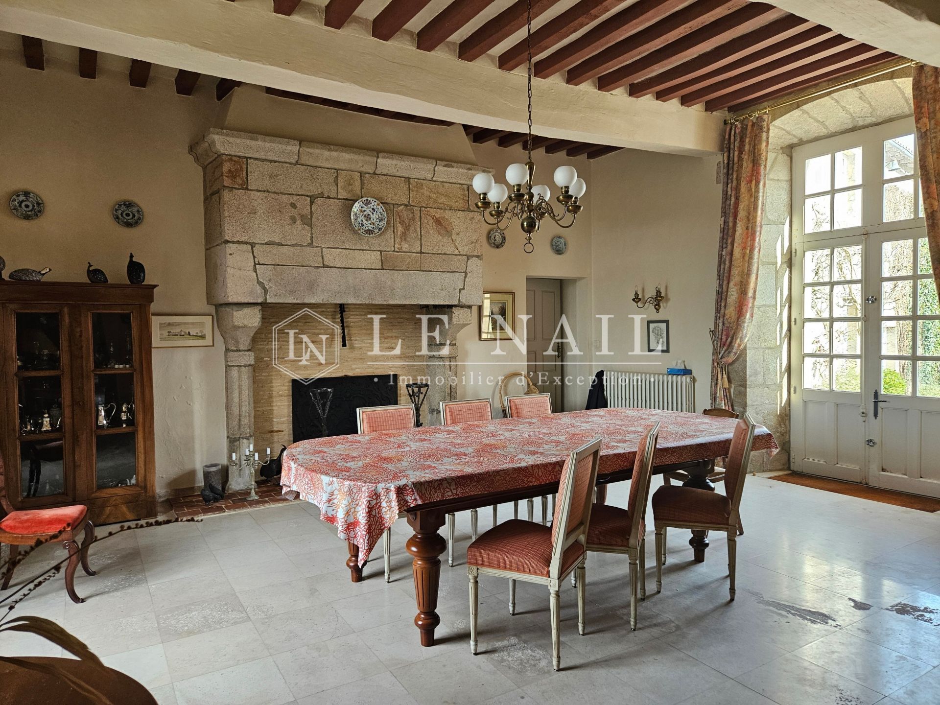 castle 10 rooms for sale on BEAULIEU SOUS LA ROCHE (85190)