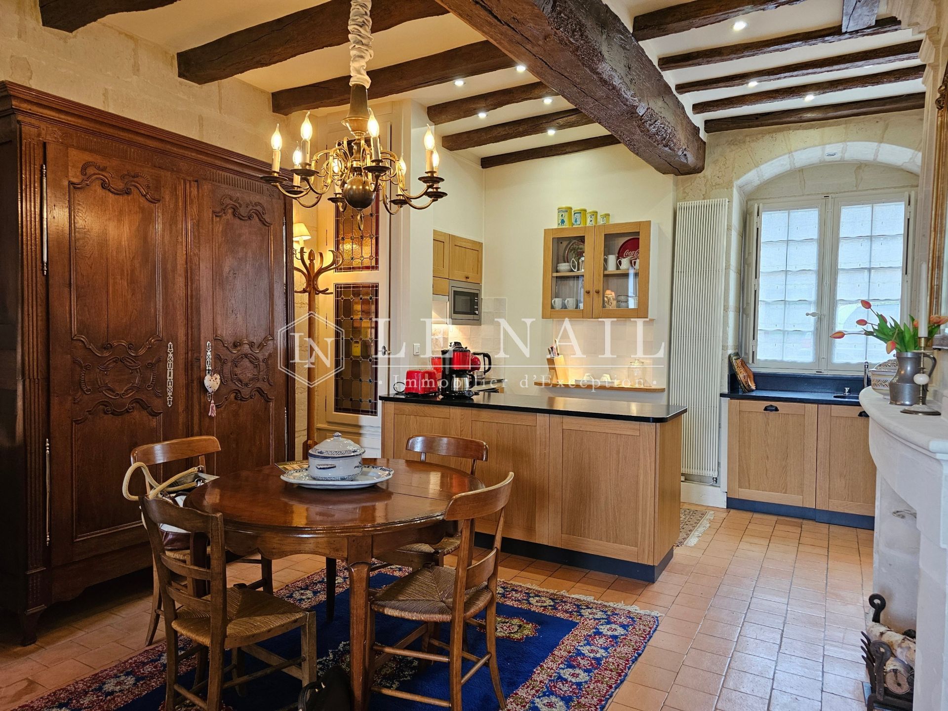 property 14 rooms for sale on SAUMUR (49400)