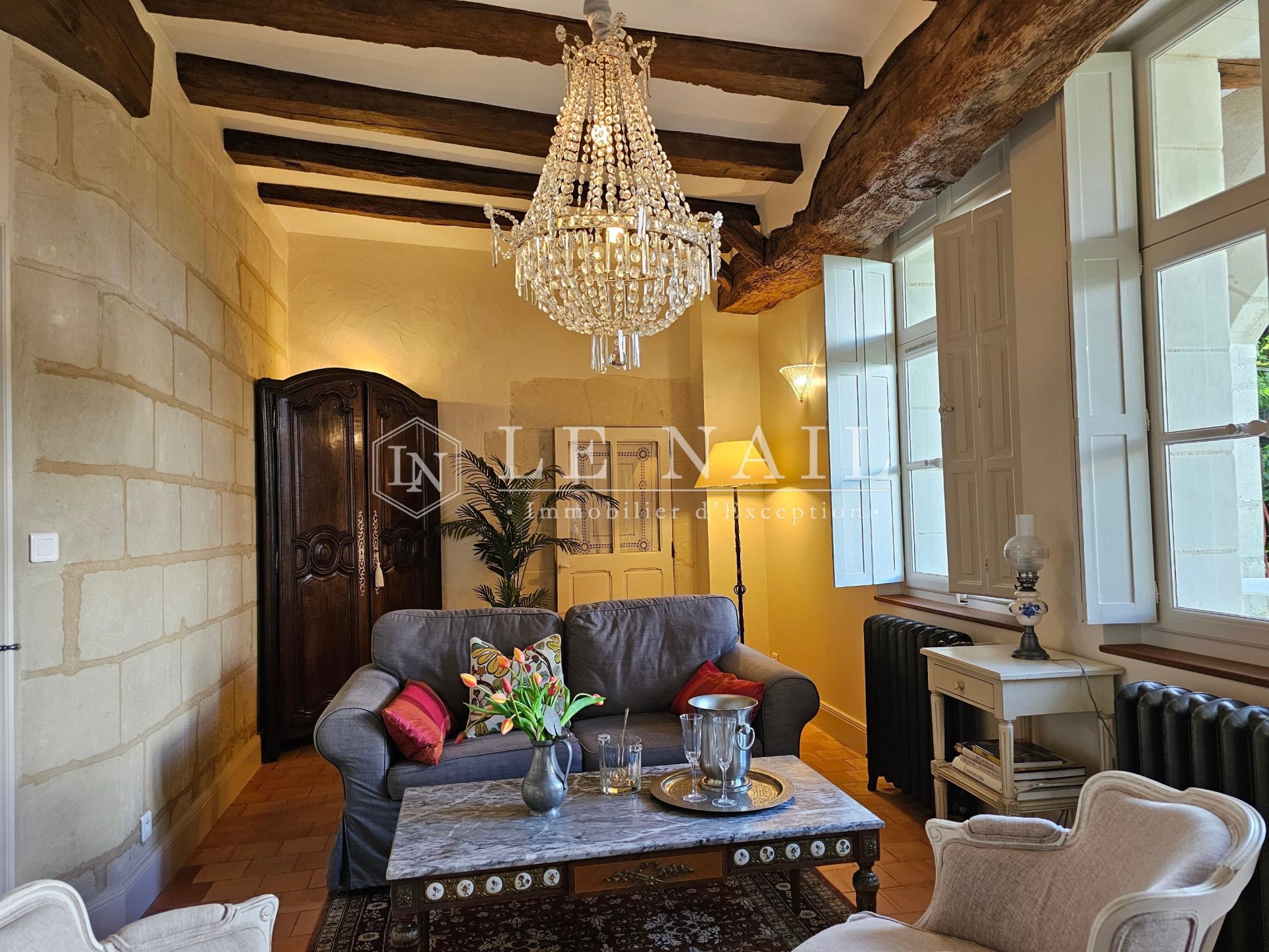 property 14 rooms for sale on SAUMUR (49400)