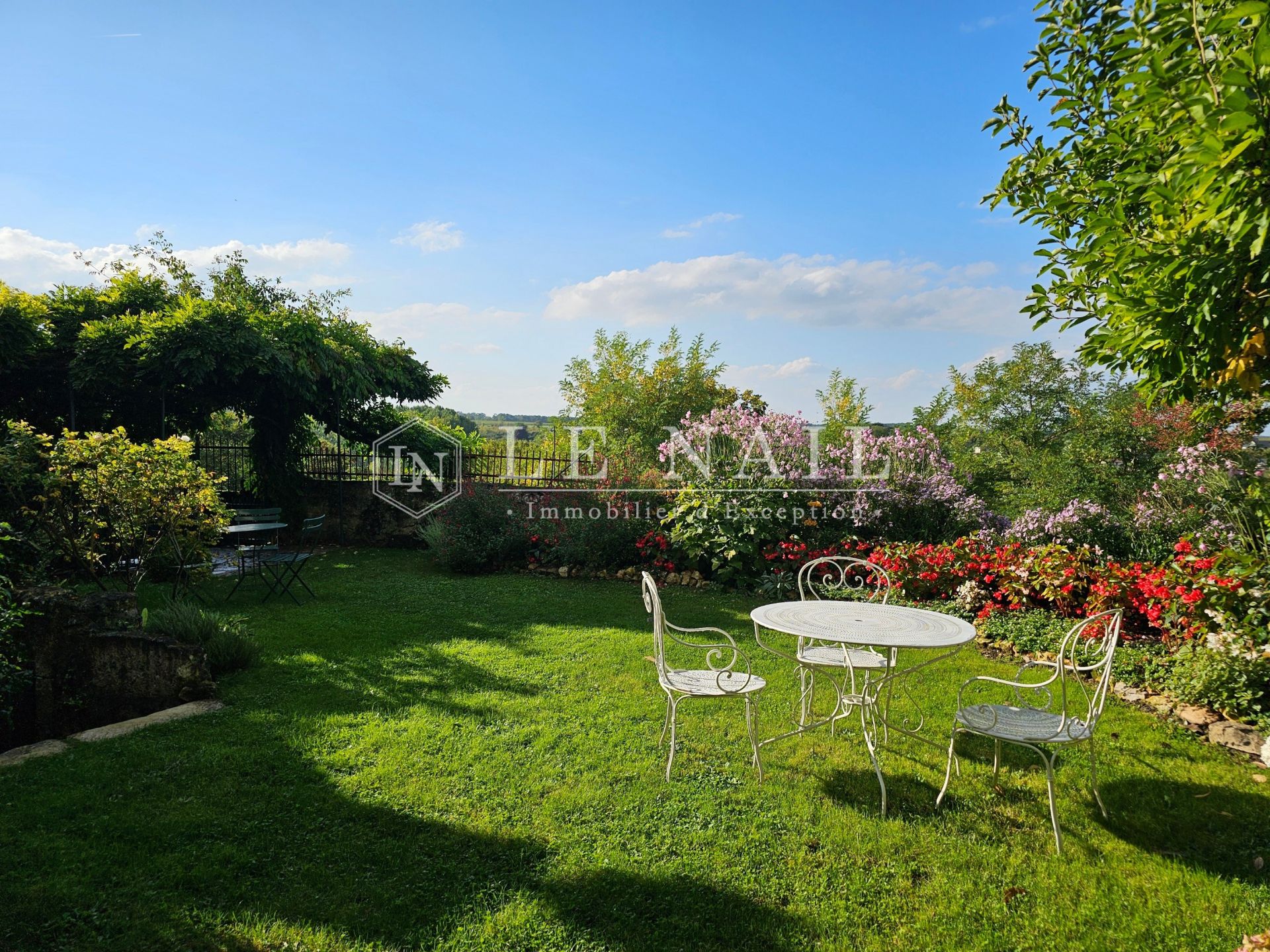 propriété 14 pièces en vente à SAUMUR (49400)