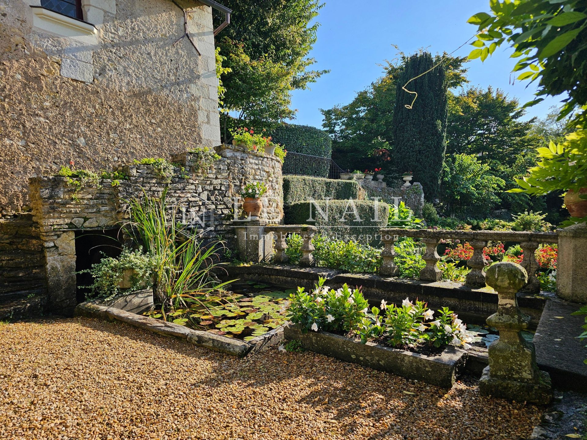 propriété 14 pièces en vente à SAUMUR (49400)